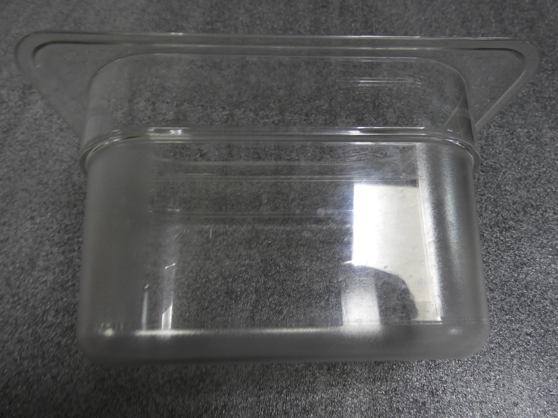 Vigor 1/2 Size Clear Polycarbonate Food Pan - 4 Deep