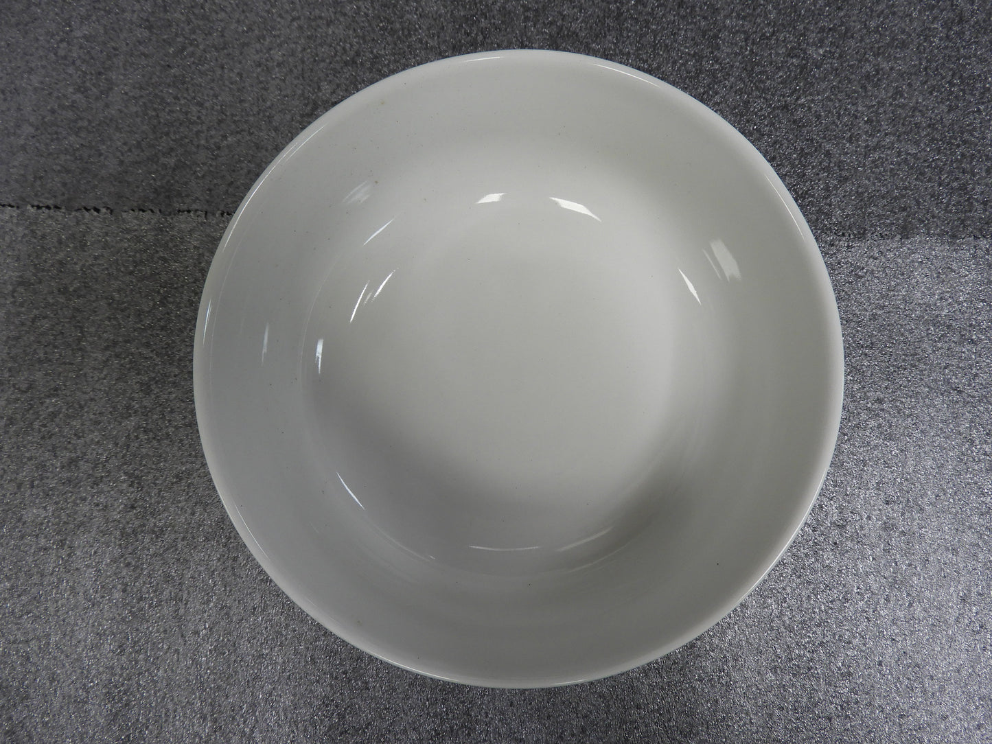 Used 6-3/8" X 2-1/2 Round Dining Bowl C IP