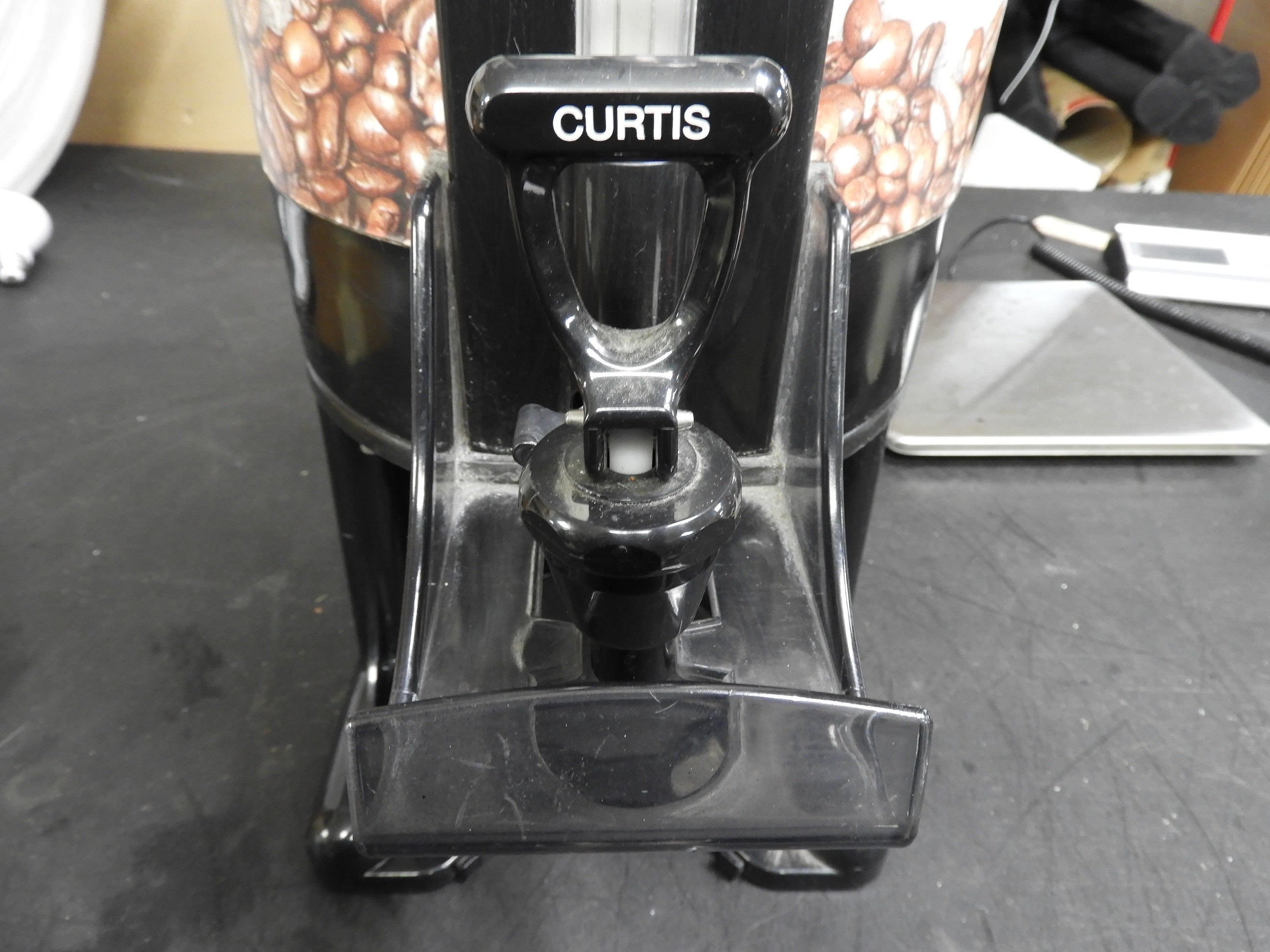 Used Curtis 1.5 Gallon Thermal Coffee Server with Base - Falcon Restaurant Supply - 4