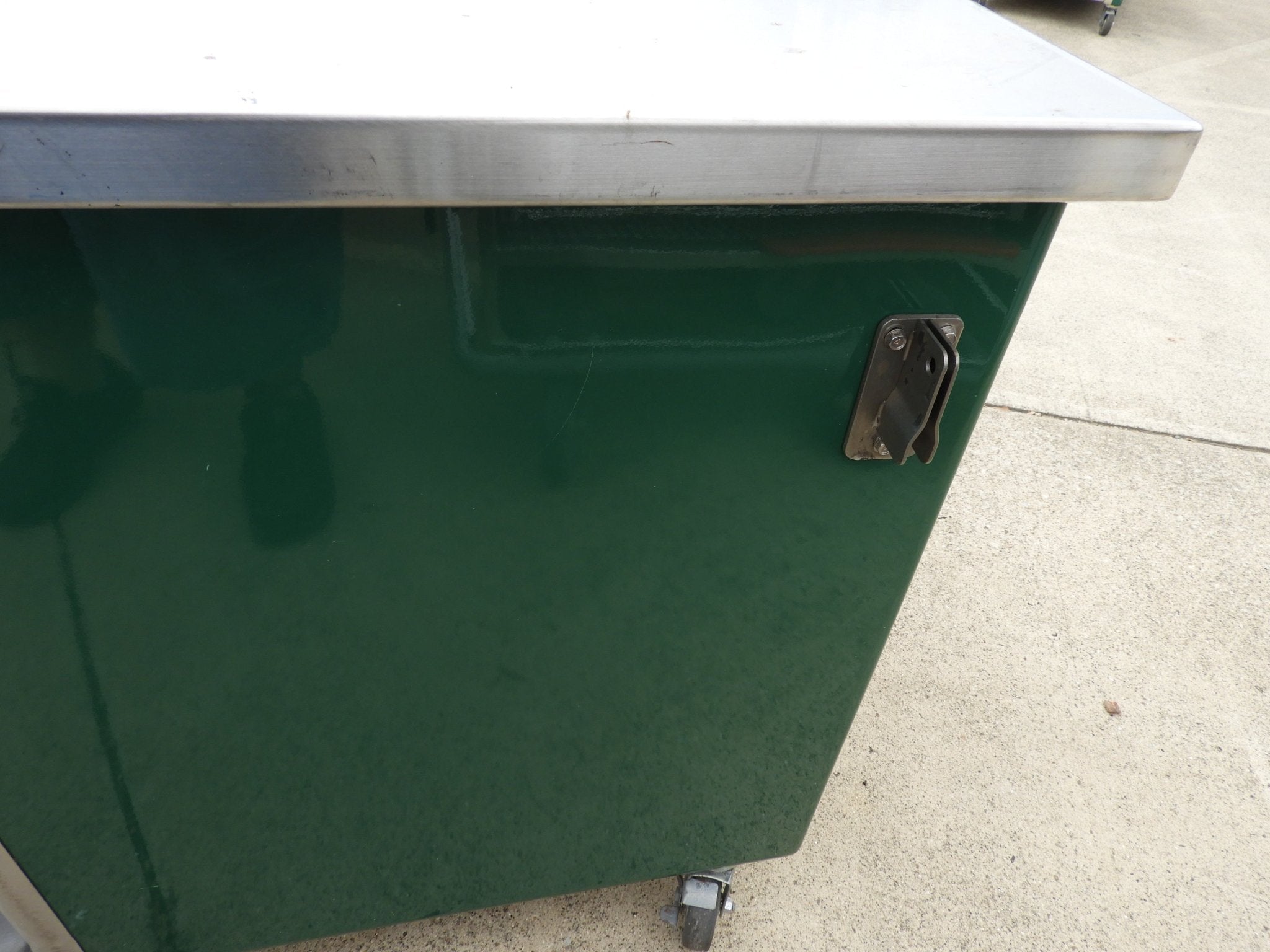 Used Colorpoint Portable Stainless Steel Work Counter 50 - CSE - SS41 - Falcon Restaurant Supply - 5