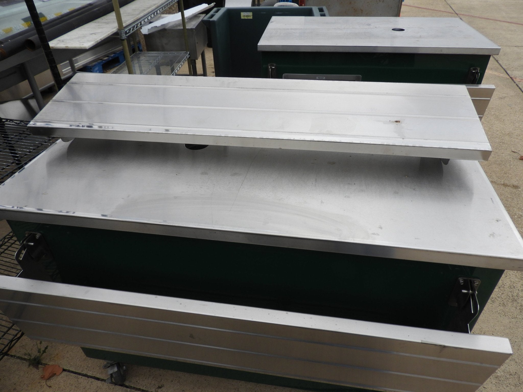 Used Colorpoint Portable Stainless Steel Work Counter 50 - CSE - SS41 - Falcon Restaurant Supply - 1