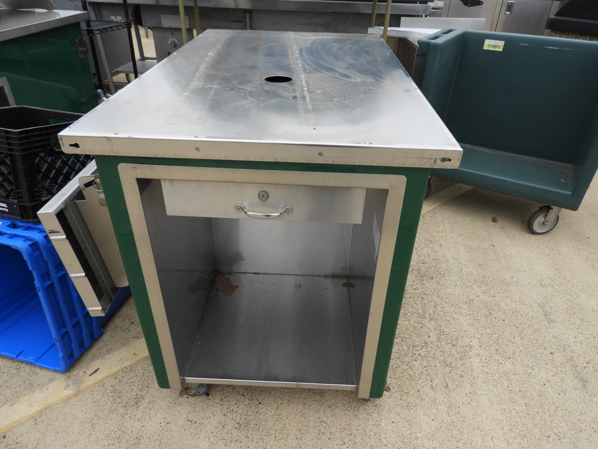 Used Colorpoint Portable Stainless Steel Work Counter 50 - CSE - SS43 - Falcon Restaurant Supply - 4