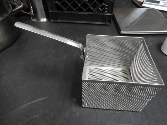 Used 6"x6"x5.25" square Stainless Mesh Frying Basket C IP