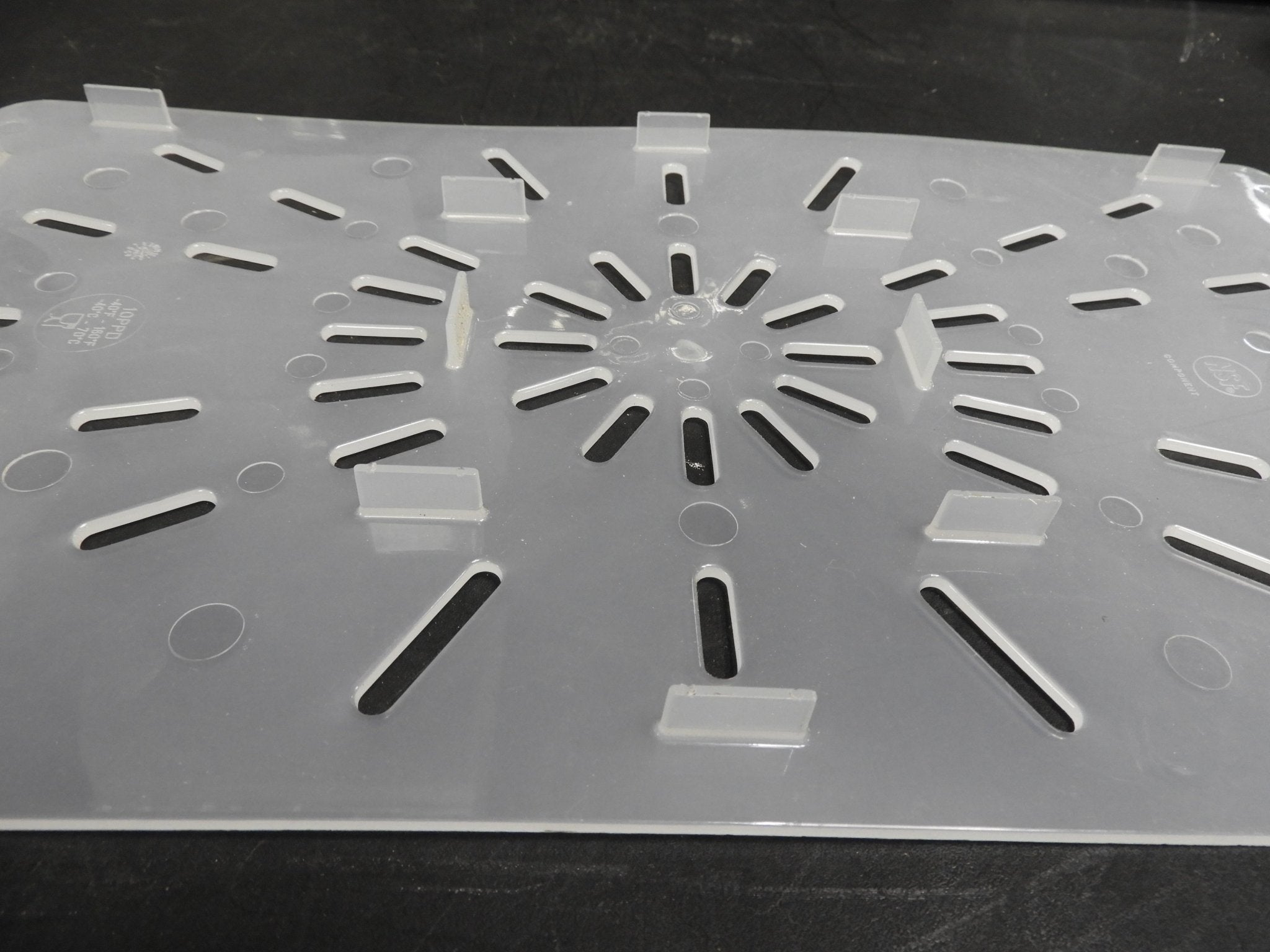 Used Cambro 10PPD190 Full Size Drain Shelf For Food Pan C IP - Falcon Restaurant Supply - 4