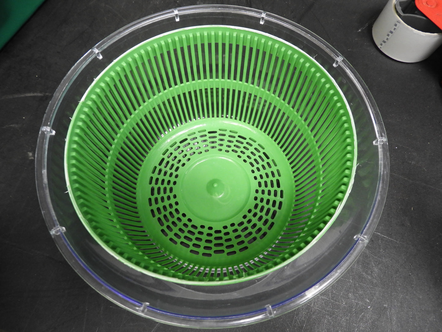 Used Farberware Professional Green/White Salad Spinner C IP