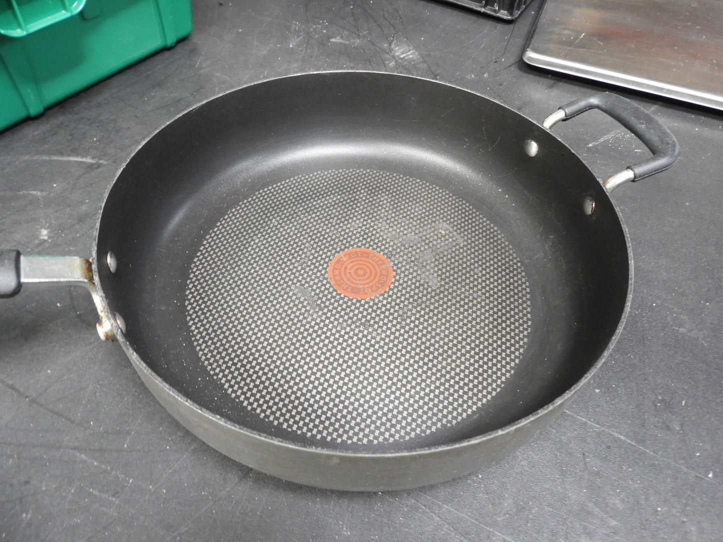 Used T-Fal Essentials Giant Family Frypan 12"x3" C IP