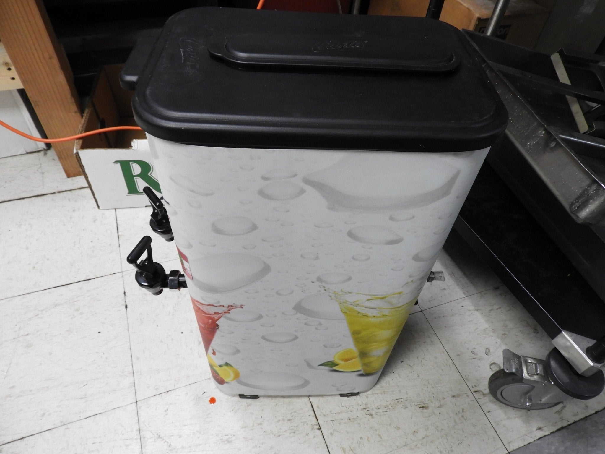 Used Curtis TCC2080 Dual Iced Tea Coffee Flavored Drink Concentrate Dispenser - Falcon Restaurant Supply - 4