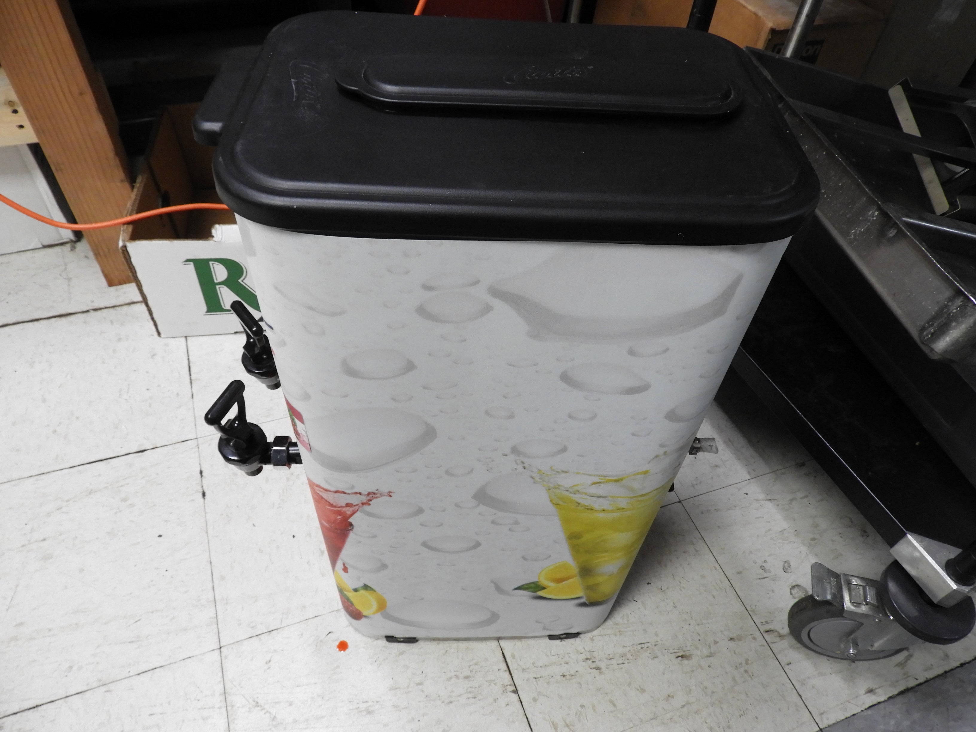 Used Curtis TCC2080 Dual Iced Tea Coffee Flavored Drink Concentrate Dispenser - Falcon Restaurant Supply - 4