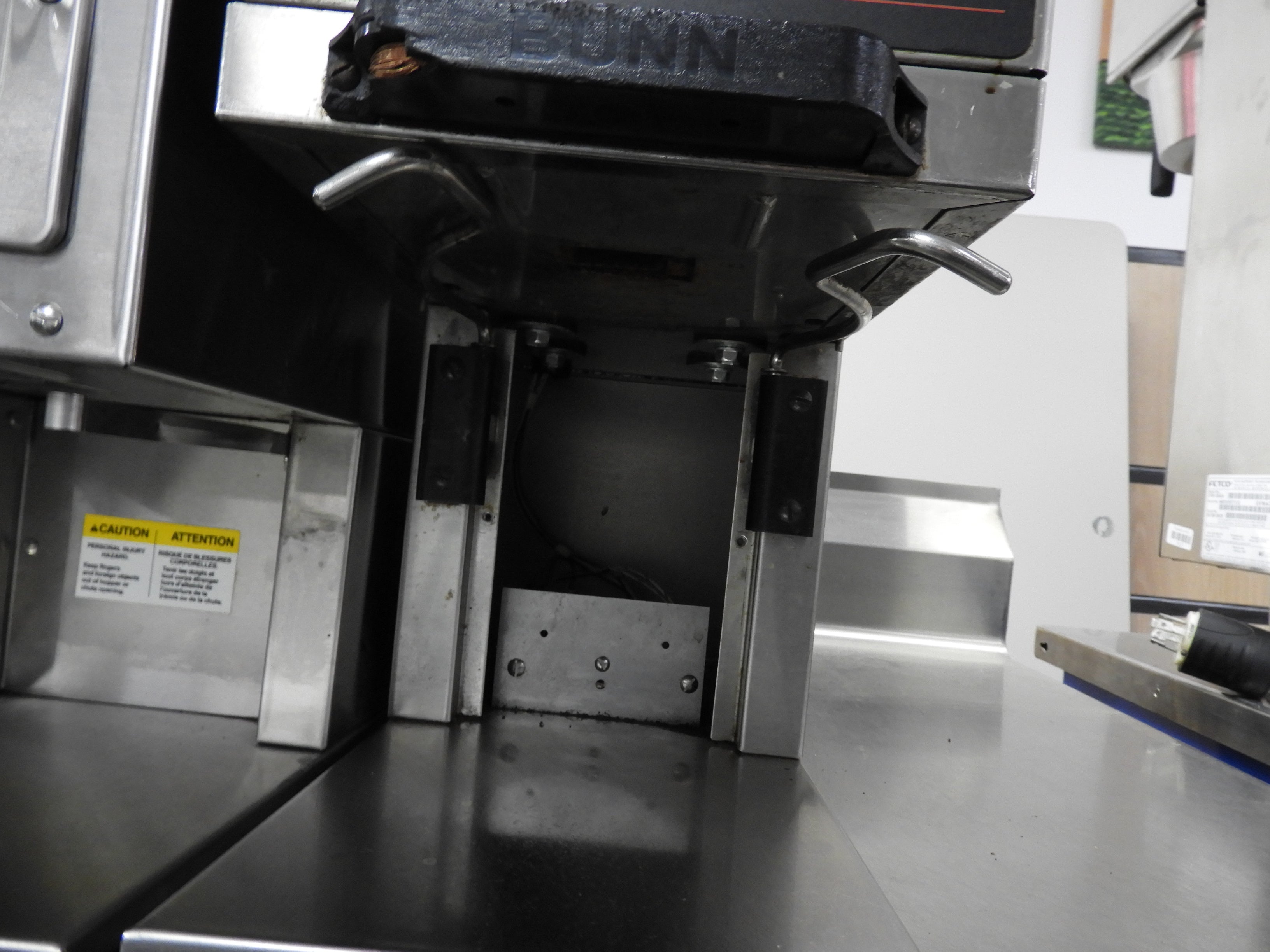 Used Bunn G9-2T DBC Coffee Grinder, 2 Hoppers, Stainless 120V