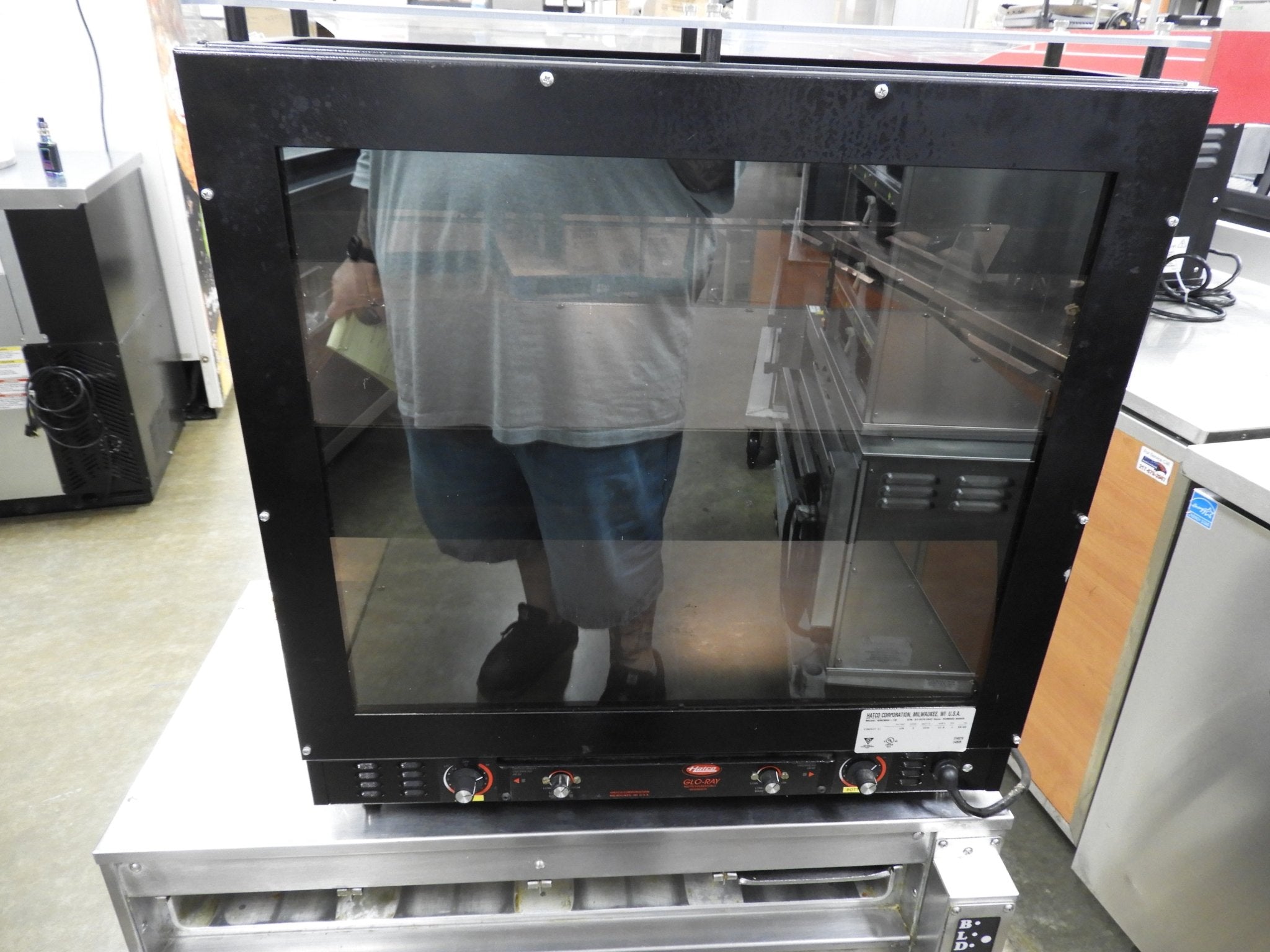 Used Hatco GRHW - 1D Mini - Merchandising Warmer, Heated Holding Glass - Shelf Display 120V 1540W - Falcon Restaurant Supply - 3