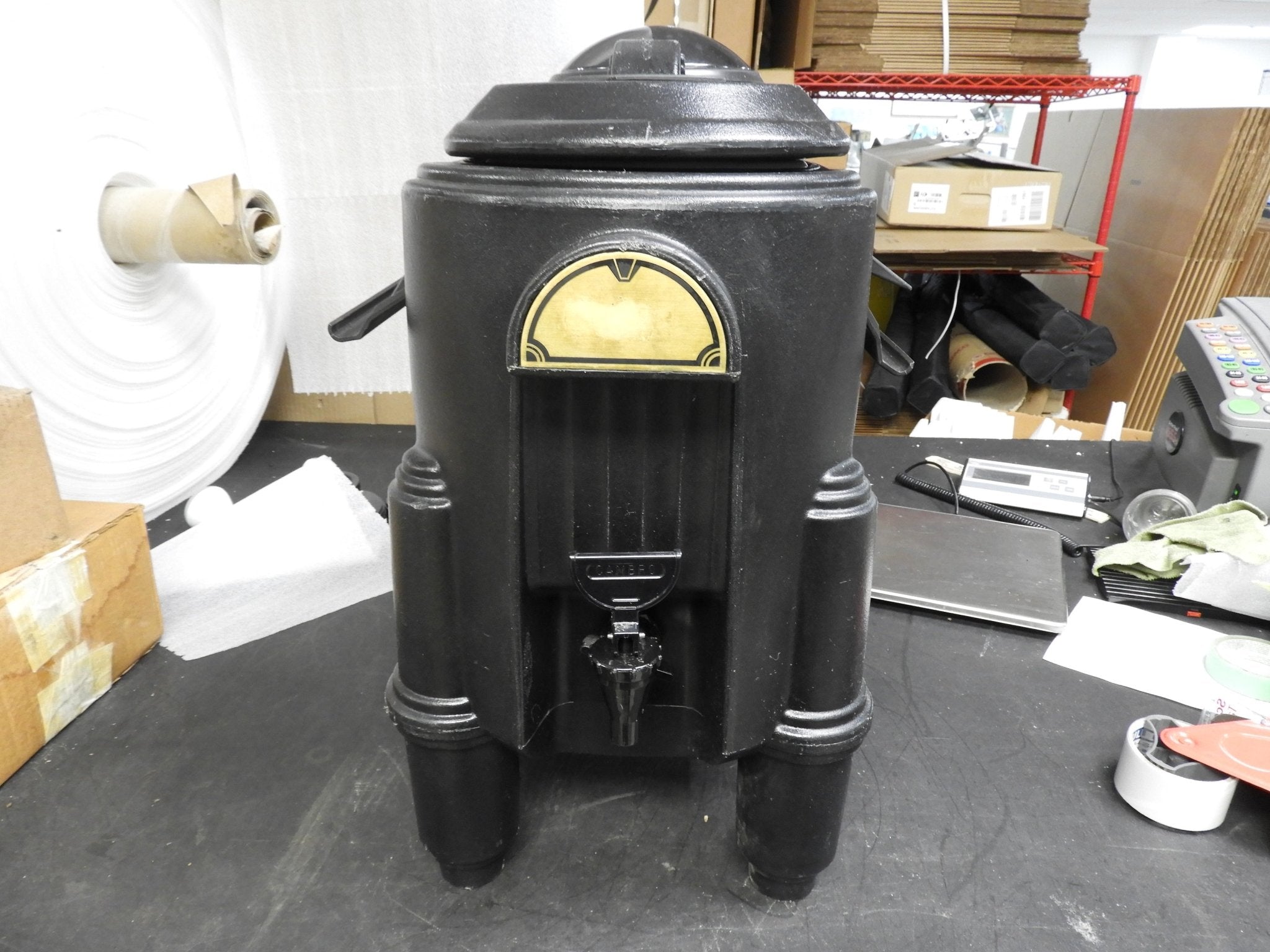 Used Cambro CSR3110 Camserver® 3 Gallon Black Insulated Beverage Dispenser - Falcon Restaurant Supply - 1