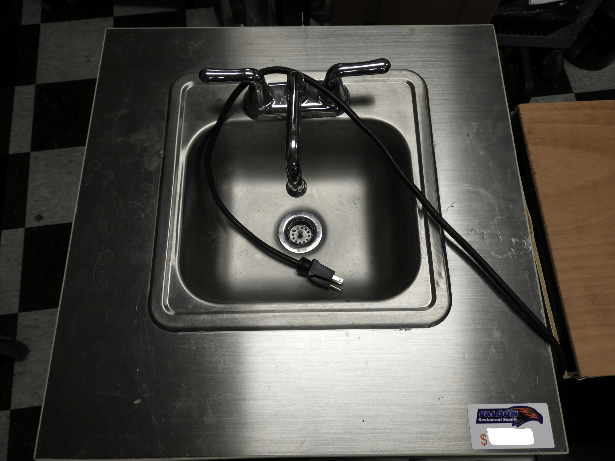 Used Self Contained Portable Sink with Pump, Water Heater and Collection Containers - Falcon Restaurant Supply - 3