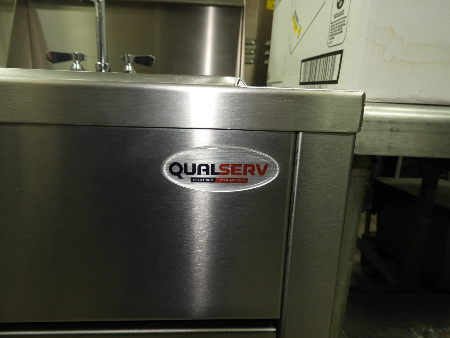 Used QualServe Mobile Hand Wash Station/Portable Sink-Hot and Cold Water Model: WMSC24-MS