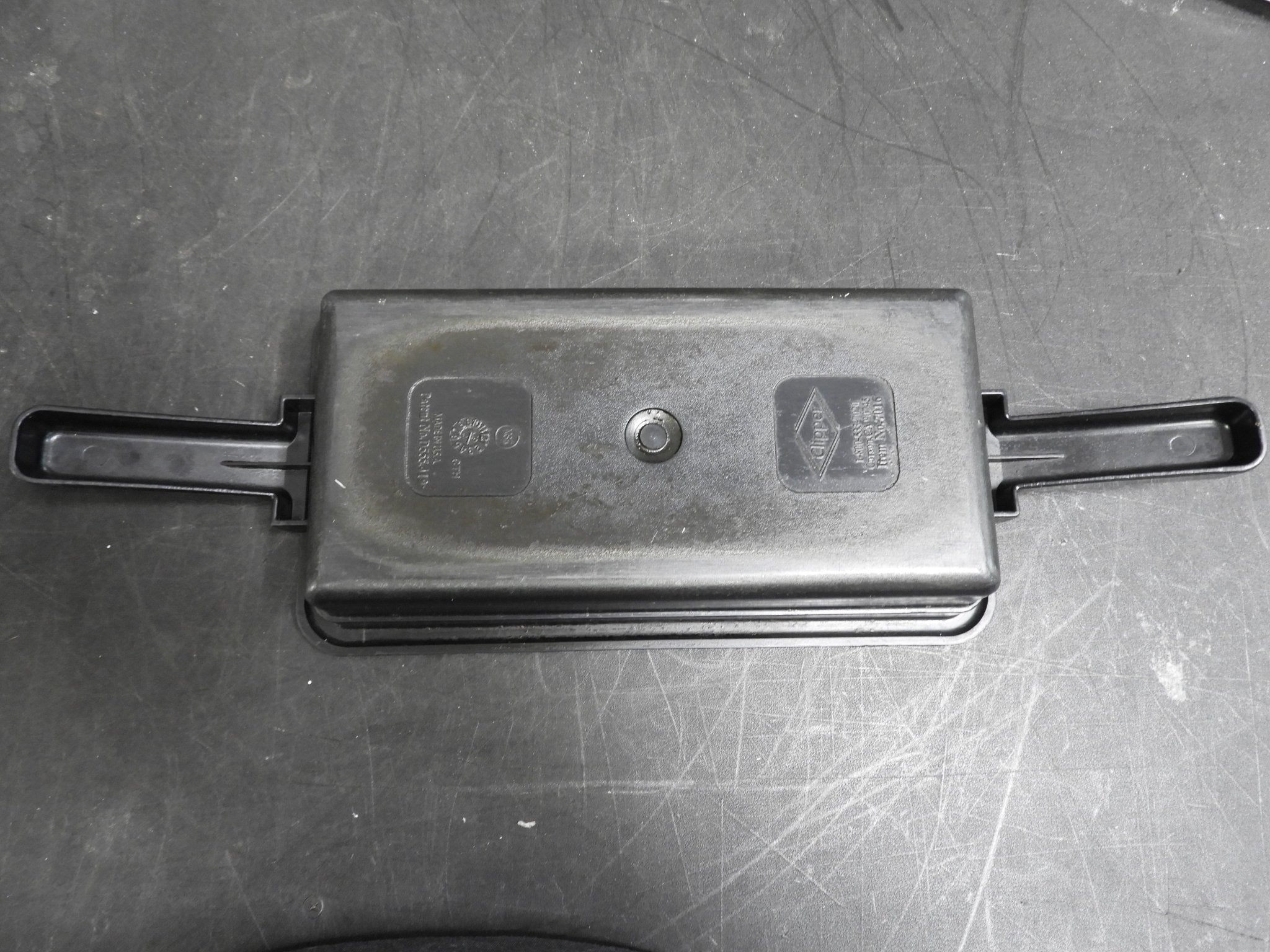 Used Clipper Corporation - 7016 - Dual - Handled Pass Through Hot Food Pan Black - Falcon Restaurant Supply - 5