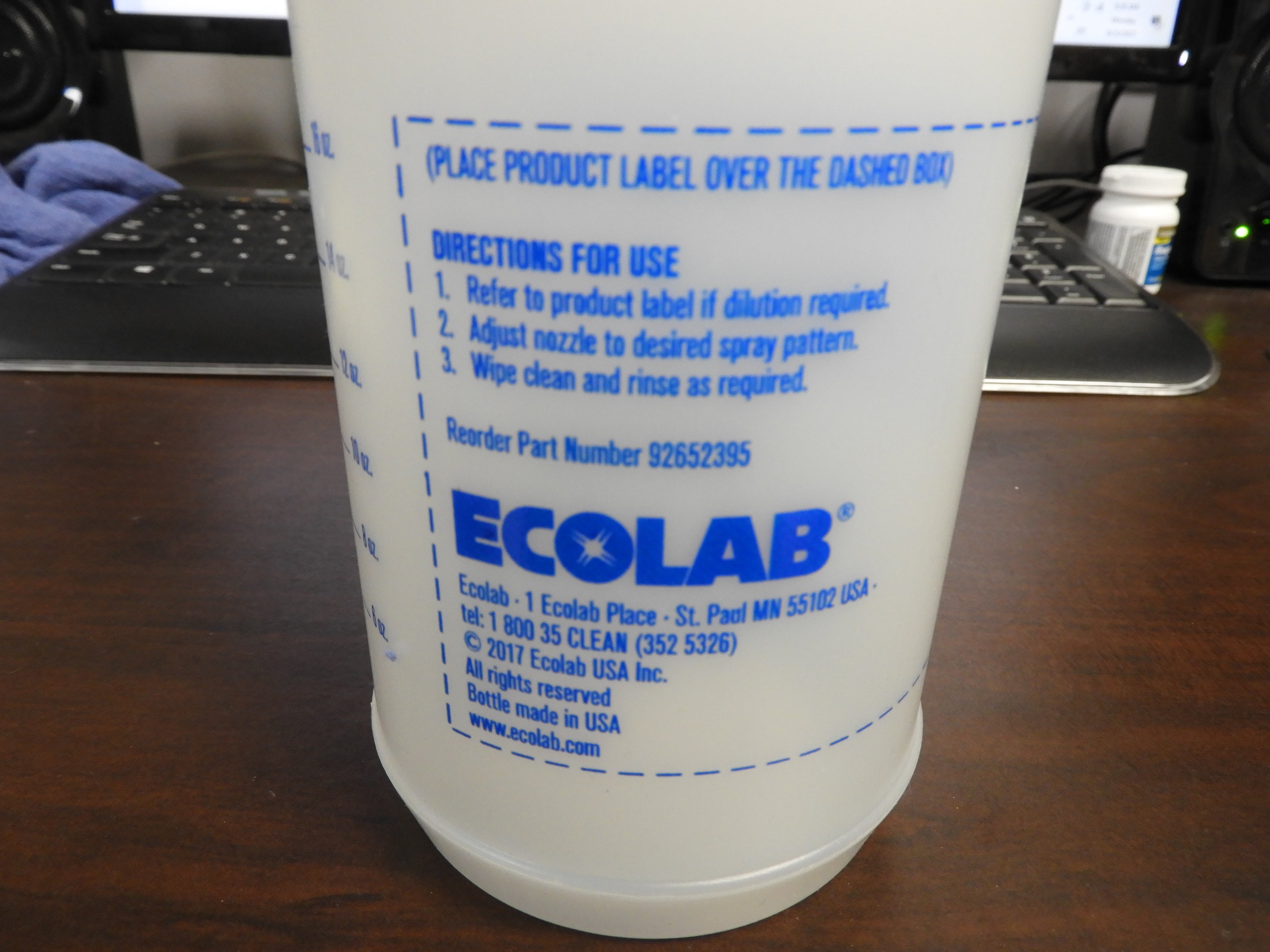 New Ecolab 24oz Refillable Bottle without Sprayer.