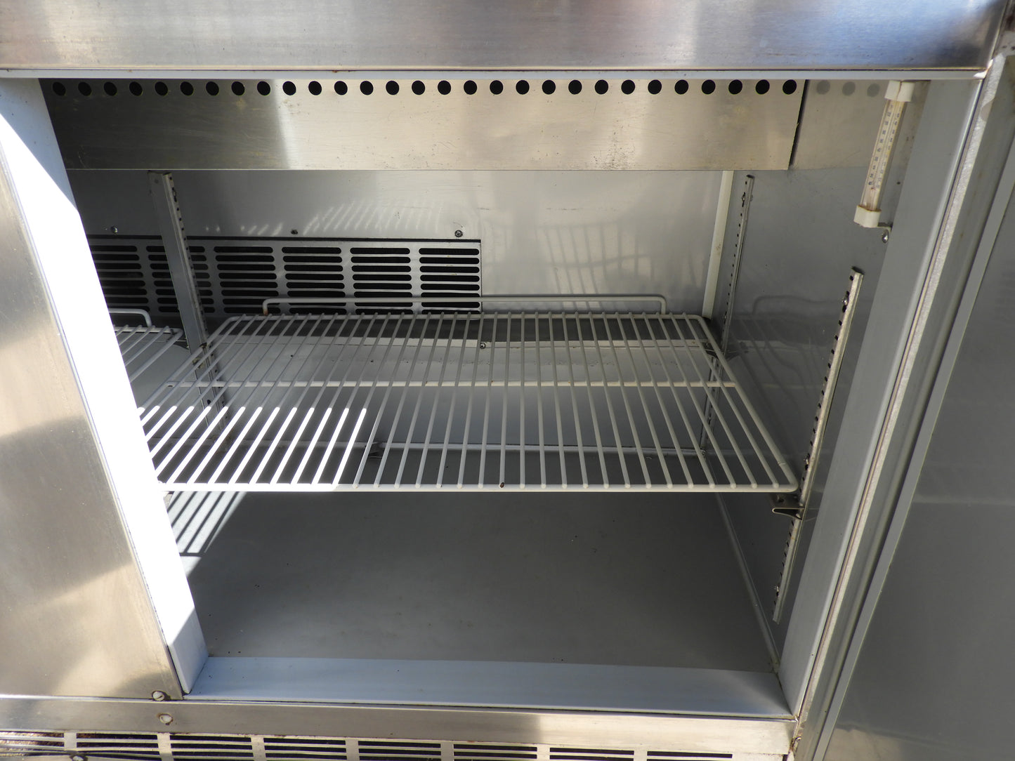 Used 60"Beverage Air SPE60-16  Refrigerated Sandwich Prep Table