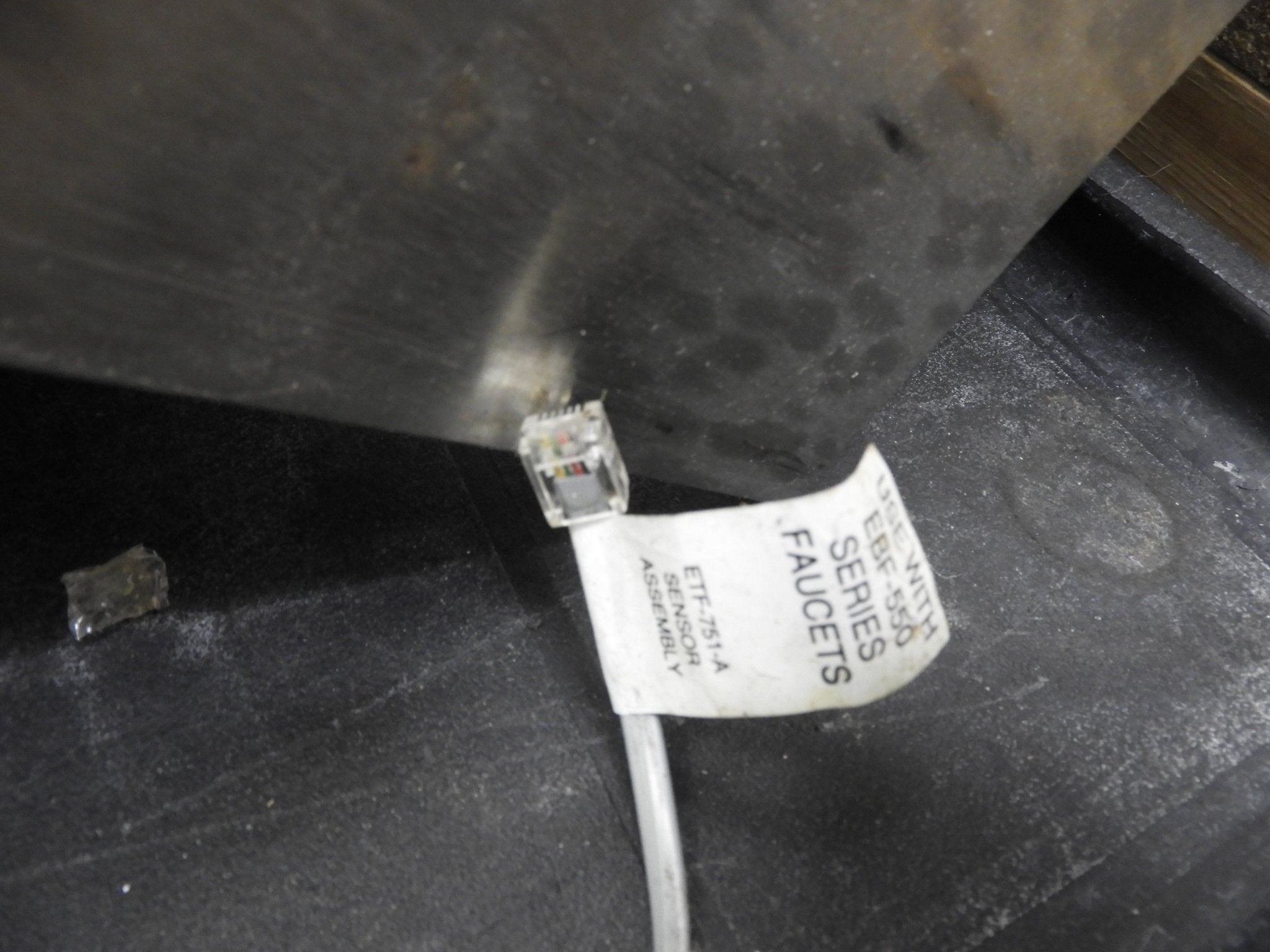 Used Advance Tabco 7 - PS - 51 Wall Mount Commercial Touchless Hand Sink w/ 14"L x 10"W x 5"D Bowl, Electronic Faucet - Falcon Restaurant Supply - 5