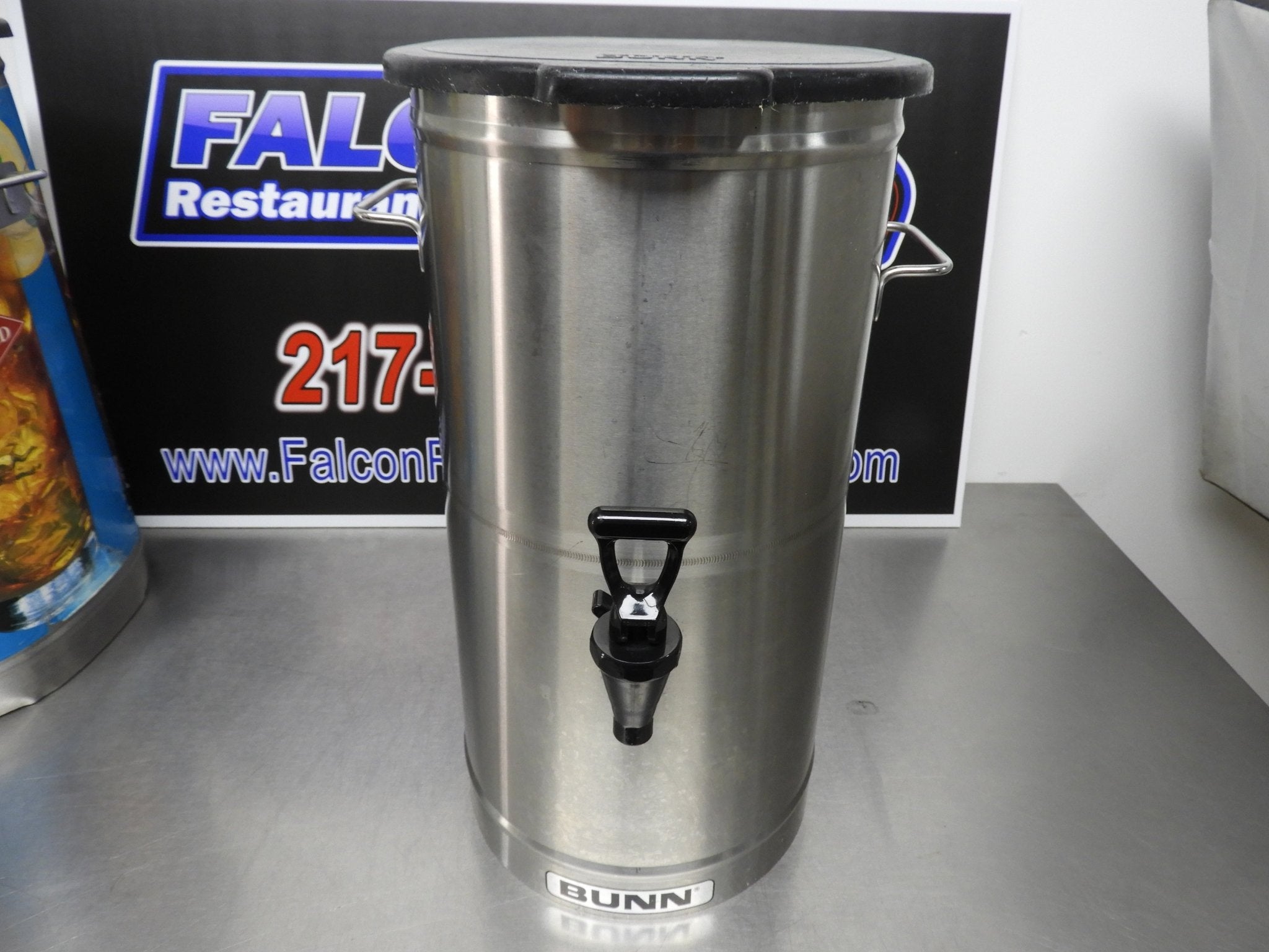 Used Bunn 34100.0002 TDO - 4 4 Gallon Iced Tea Dispenser - Falcon Restaurant Supply - 1