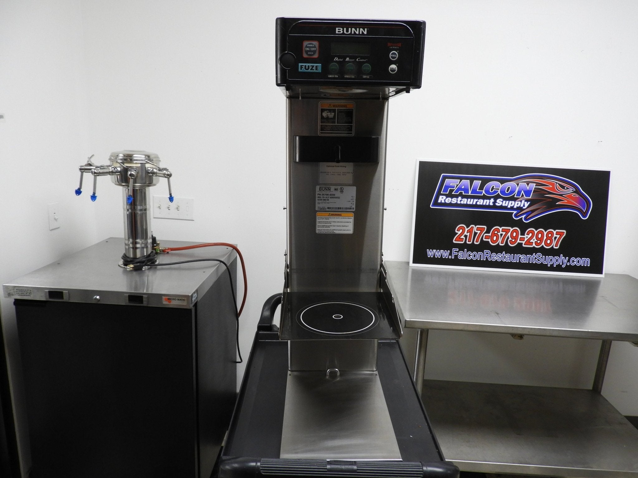 Used Bunn 35700.0034 Digital Tea Brewer 29 With Tray - Falcon Restaurant Supply - 1