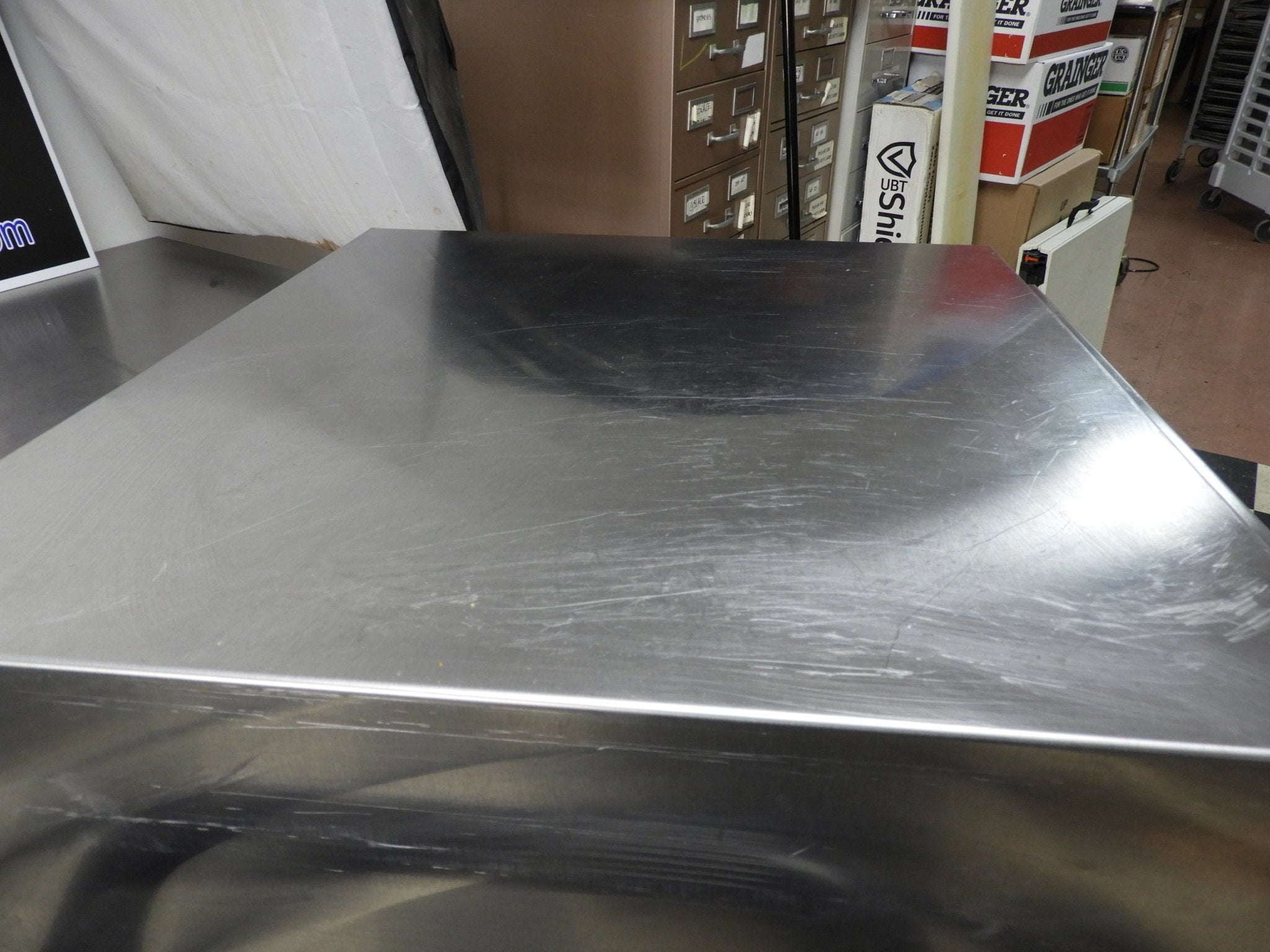 Used APW BW - 31 Humidified Hot Dog Bun Warmer with (72) Bun Capacity, 120v - Falcon Restaurant Supply - 6