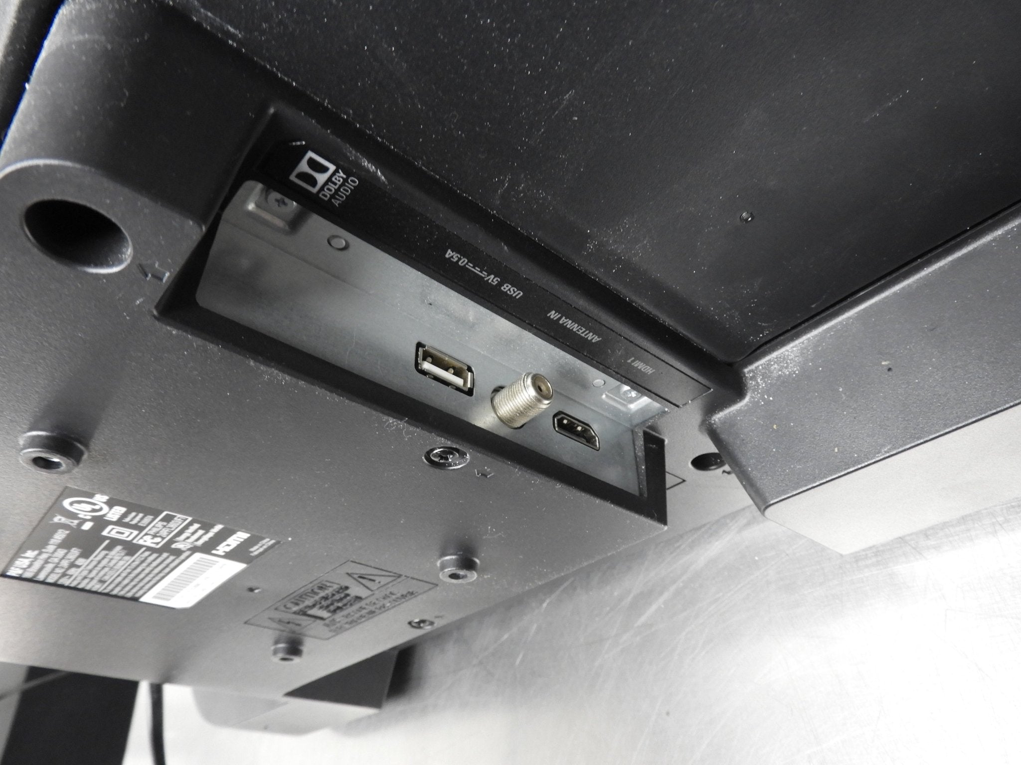 Used Phillips 3000 series LED - LCD TV 24PFL3603/F7 - Falcon Restaurant Supply - 5