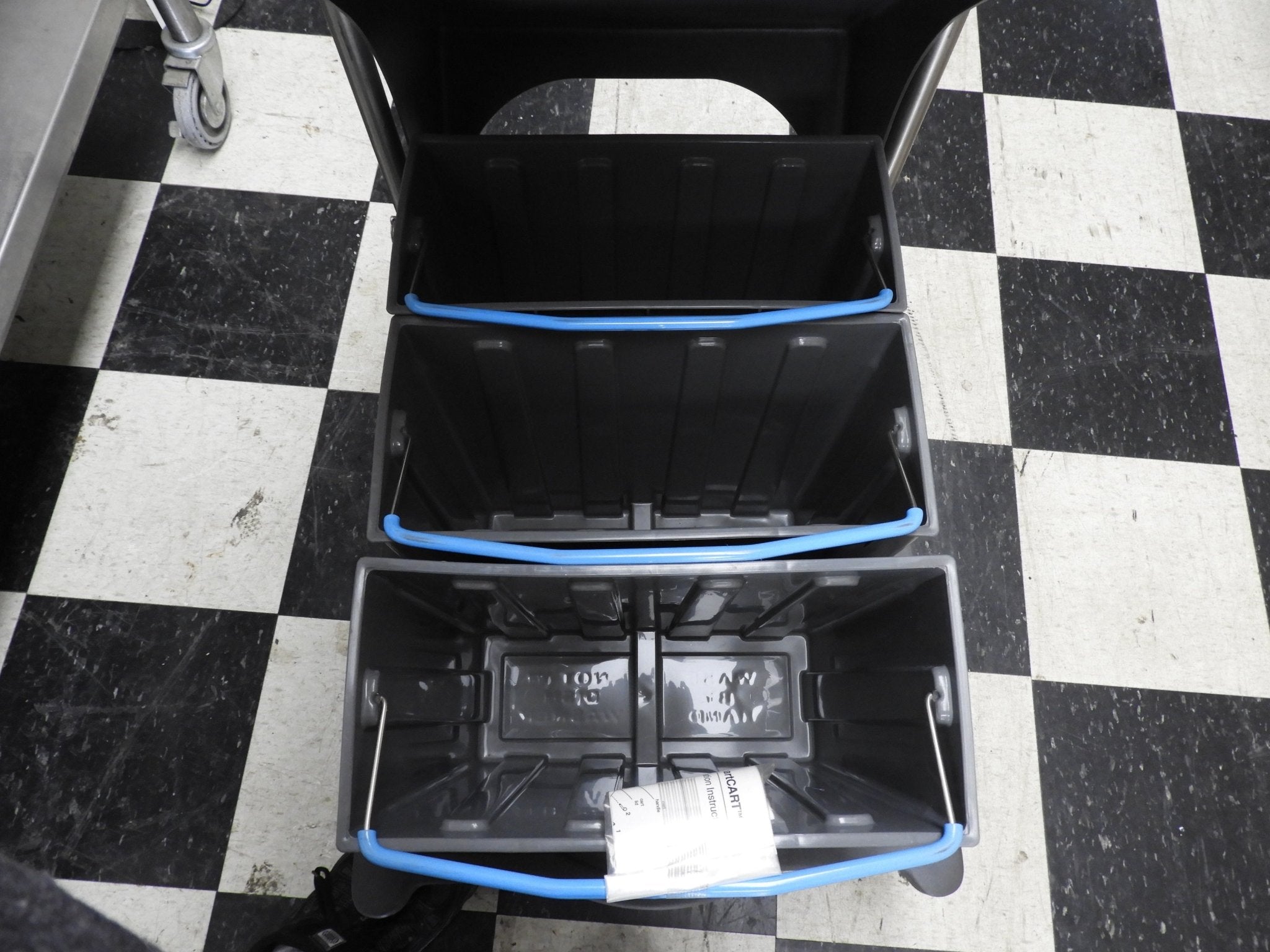 New Follett 00112771 Mobile 75lb Ice Caddy - Plastic, Gray - Falcon Restaurant Supply - 5