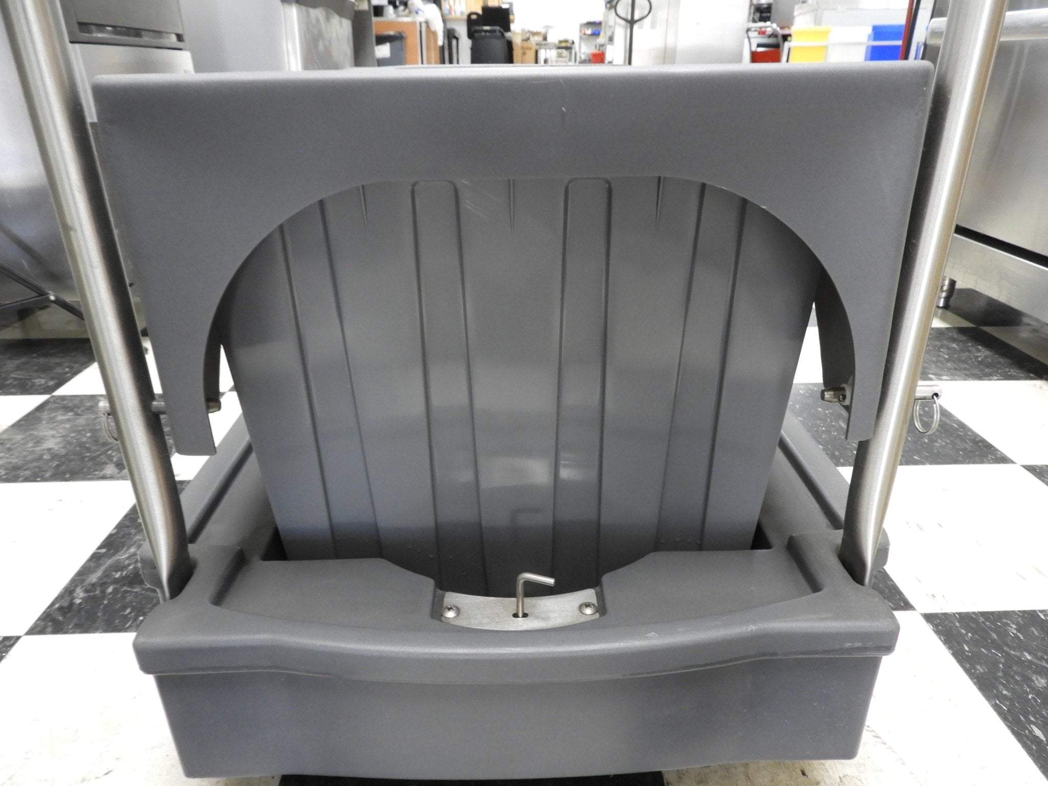 New Follett 00112771 Mobile 75lb Ice Caddy - Plastic, Gray - Falcon Restaurant Supply - 8