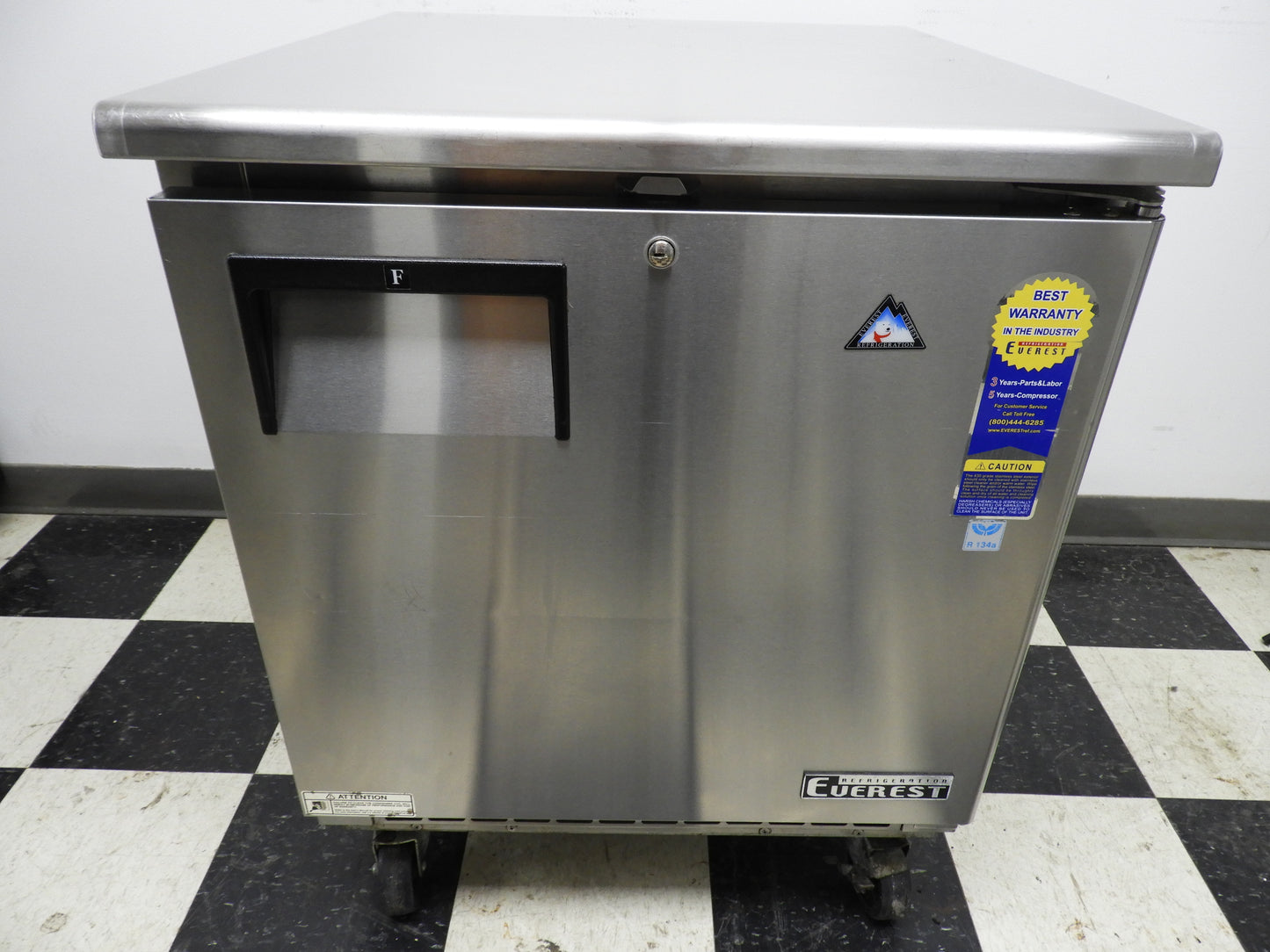 Used Everest ETBF1 27-3/4″ One Section Back Mount Under Counter Freezer