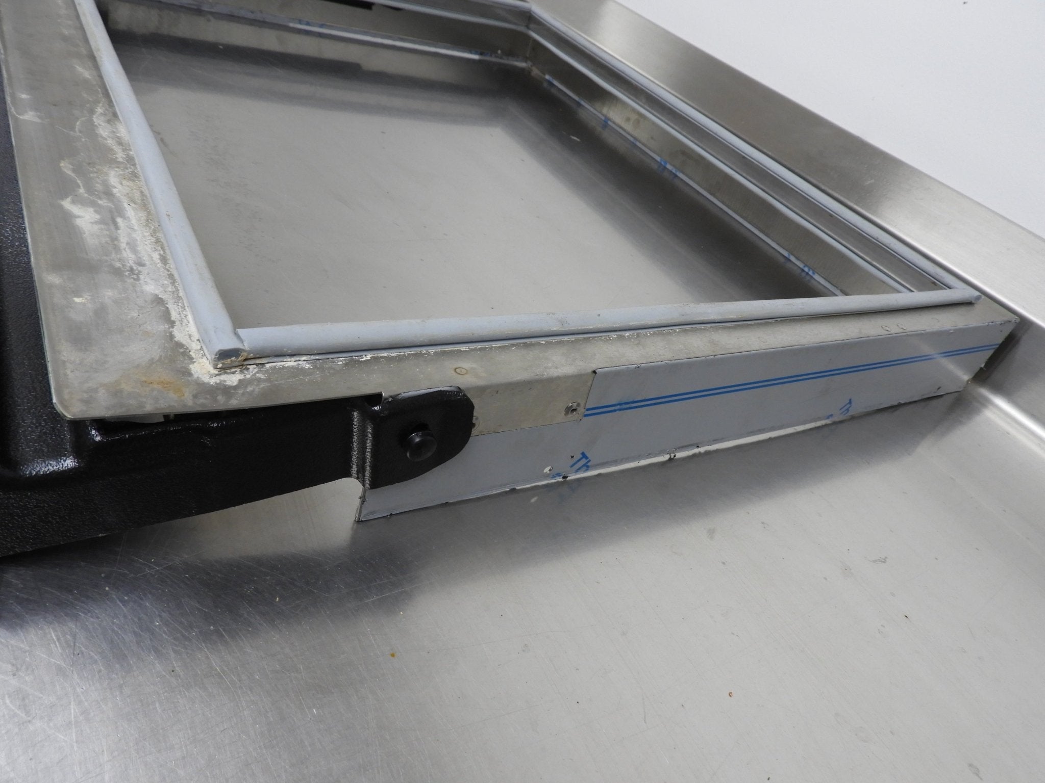 Used Soda/Drink Fountain Machine Top Lid for Ice Maker 30"x31" - Falcon Restaurant Supply - 5