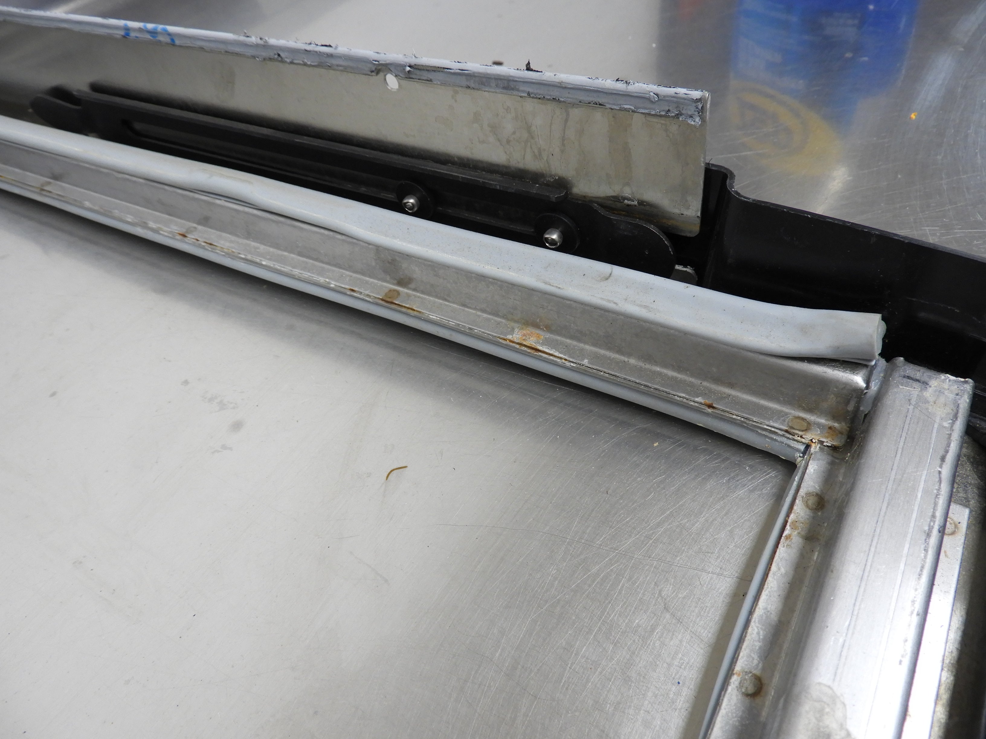 Used Soda/Drink Fountain Machine Top Lid for Ice Maker 30"x31"