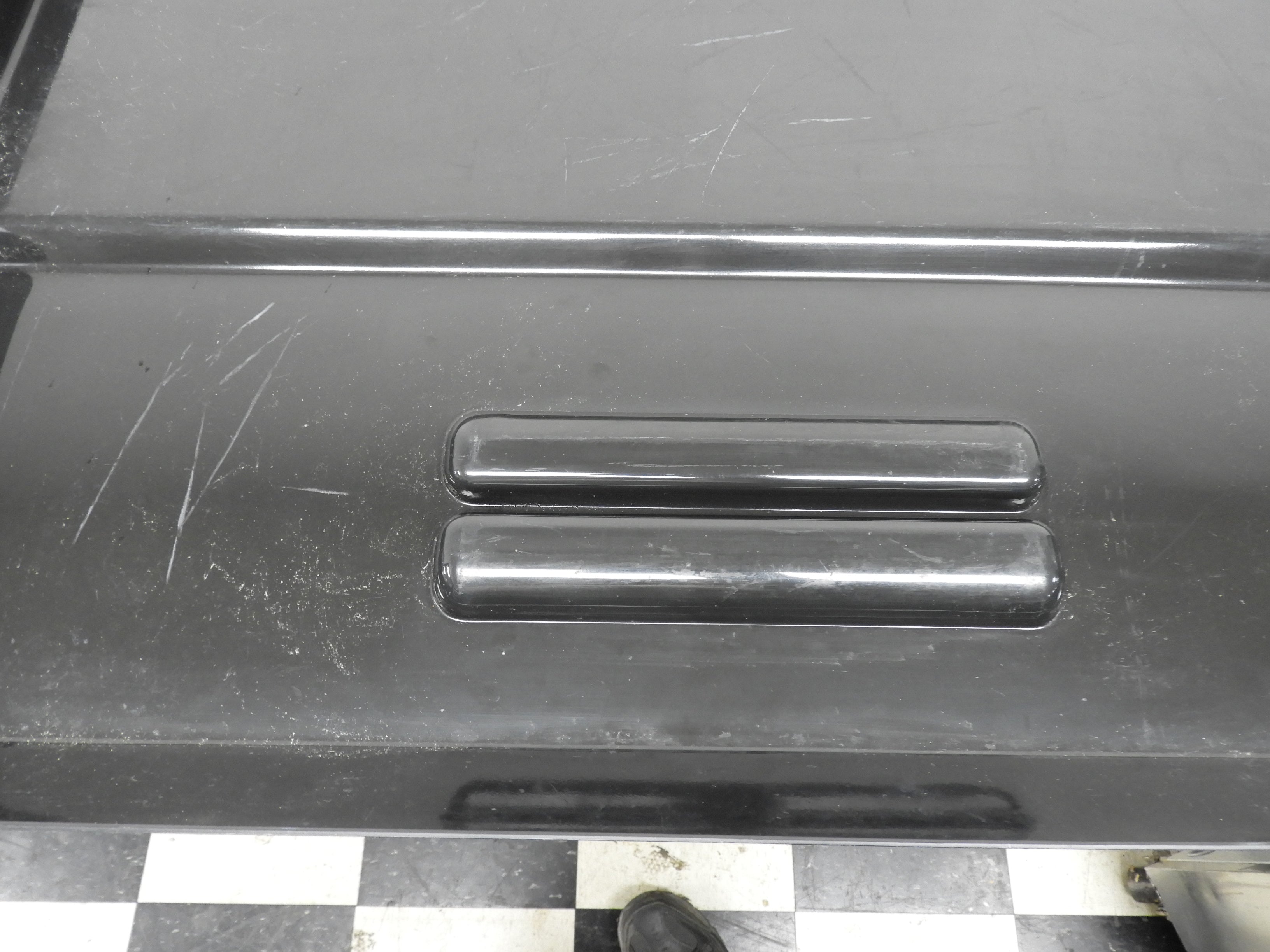 Used Soda/Drink Fountain Machine Top Lid for no Ice Maker 30"x31"