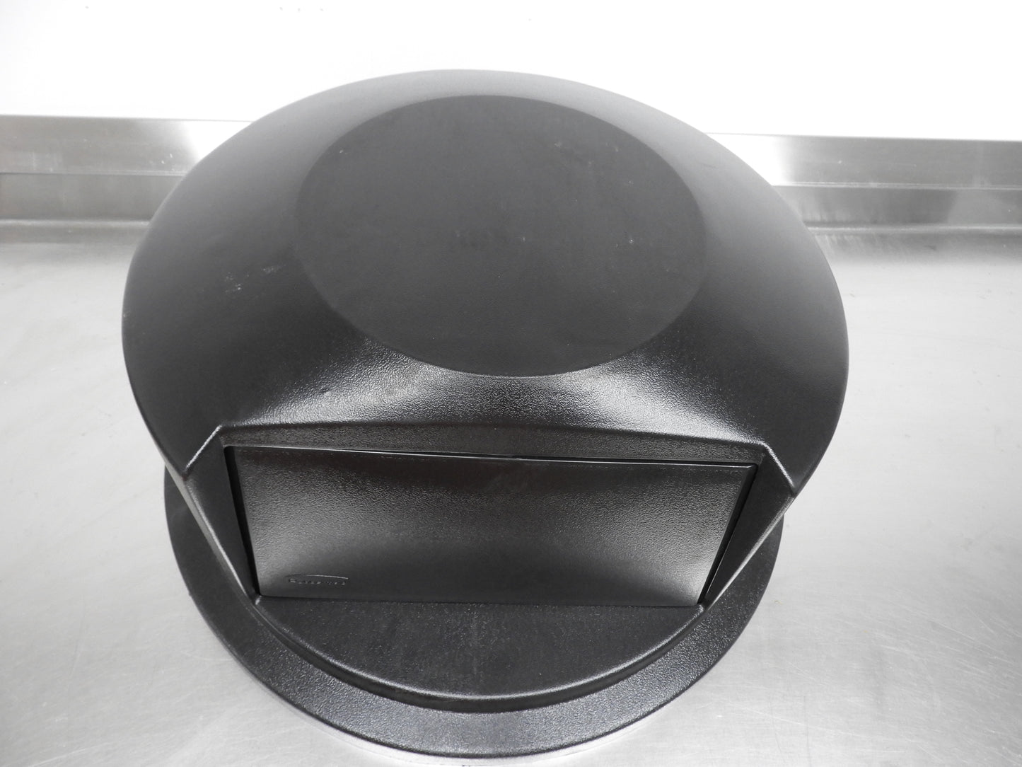 2647-88 BRUTE Commercial Dome Top Lid  for 2643 Waste Trash Containers