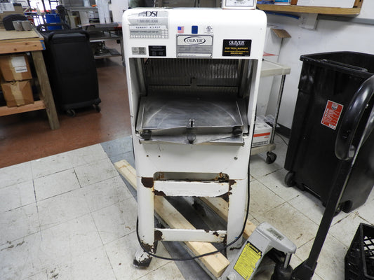 Used Oliver 797-32NC Gravity-Feed Commercial Bread Slicer w/ Last-Loaf Pusher