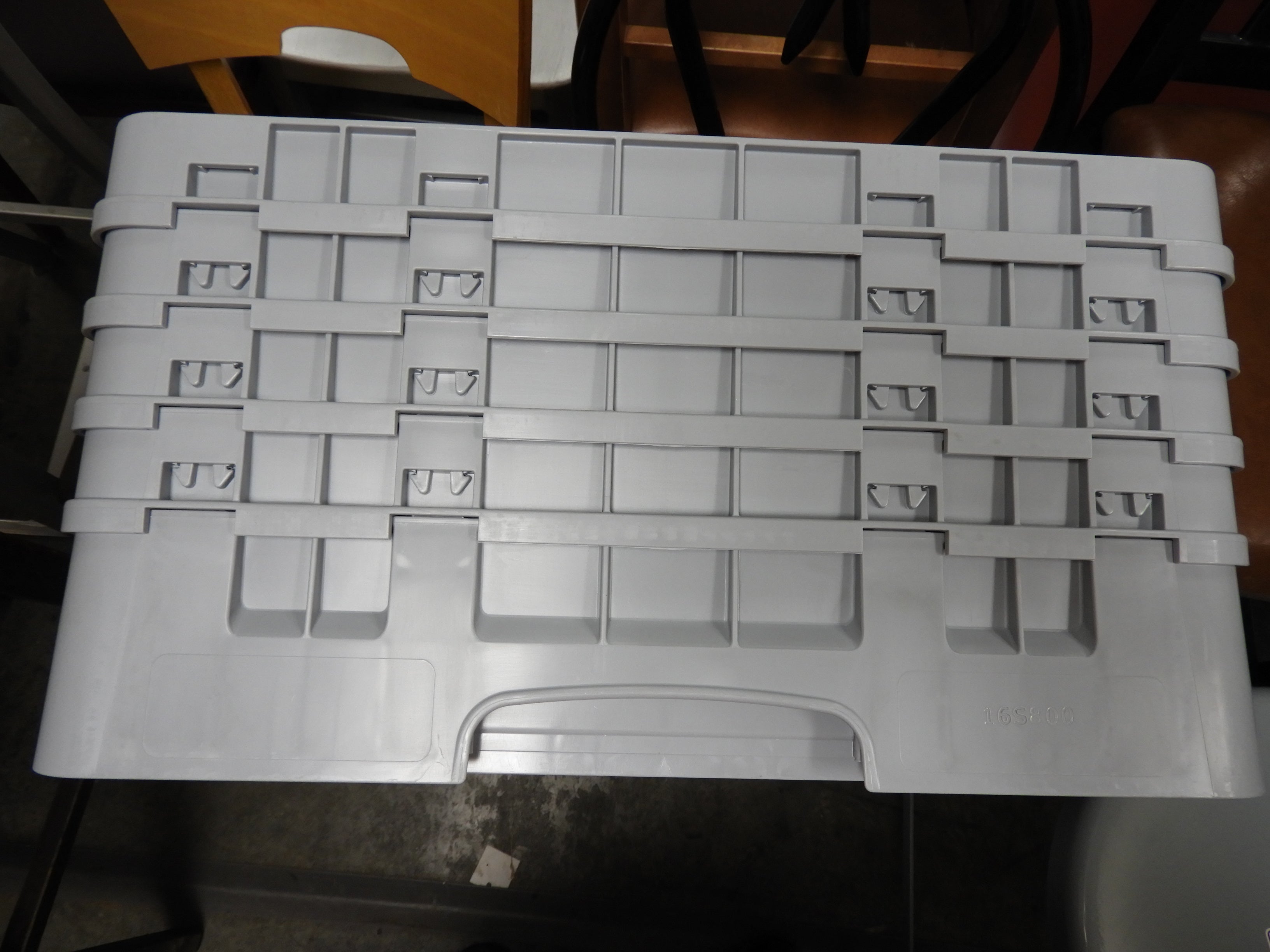 New Cambro 16S800151 Camrack Soft Gray 16 Compartment Glass Washing Rack