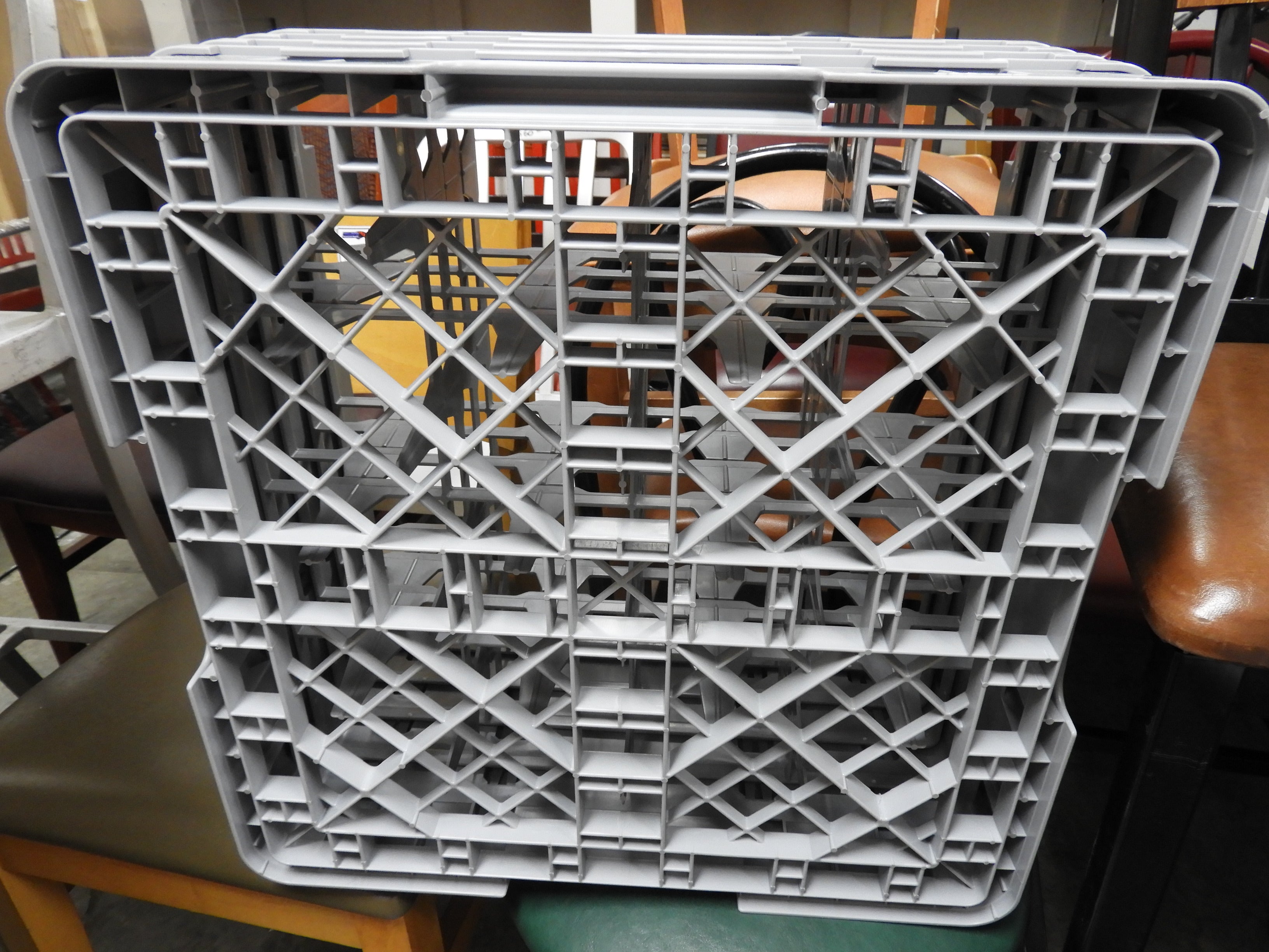 New Cambro 16S800151 Camrack Soft Gray 16 Compartment Glass Washing Rack