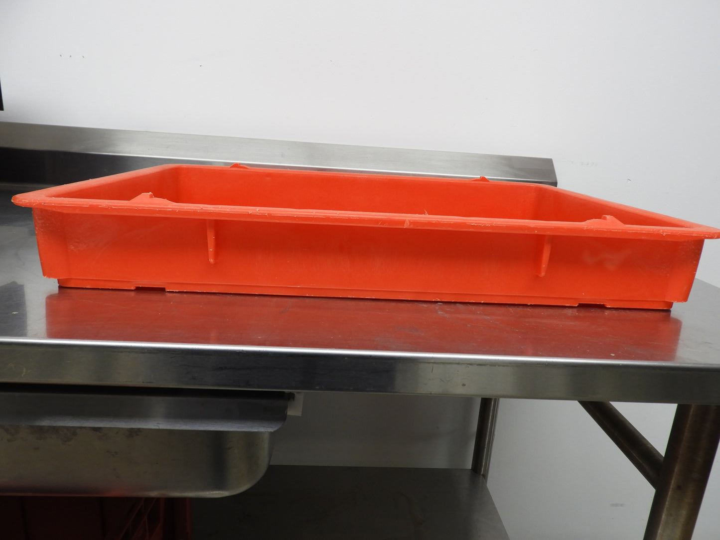 Red DoughMate CPT-7D Commercial Plastic Dough Tray  26"Lx18"Wx3"H