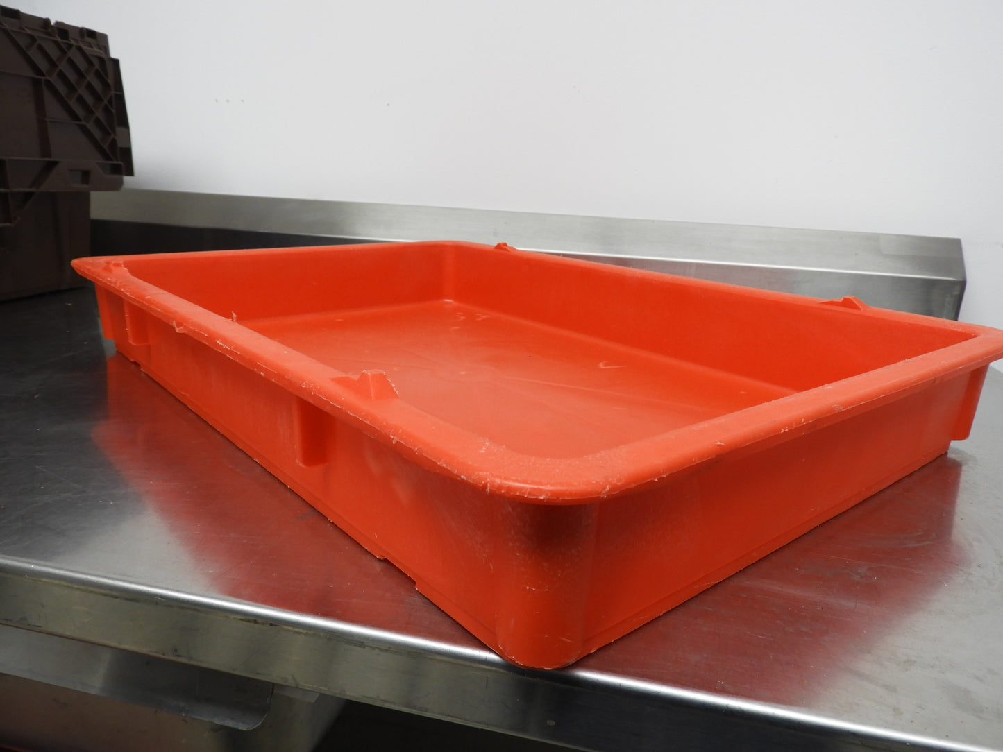 Red DoughMate CPT-7D Commercial Plastic Dough Tray  26"Lx18"Wx3"H