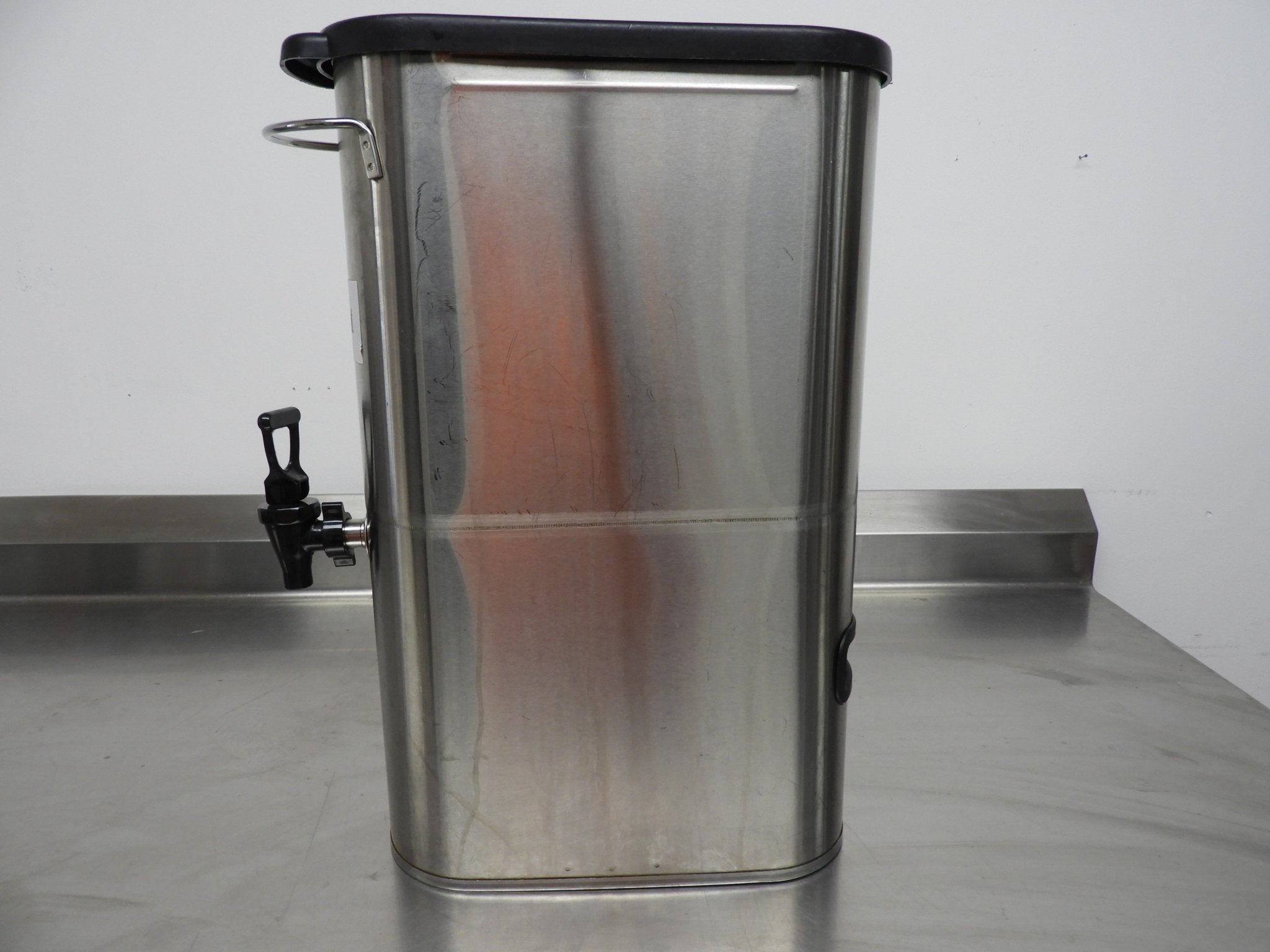 Used Bunn TDO - N - 3.5 Gallon Narrow Commercial Iced Tea Dispenser - Falcon Restaurant Supply - 3