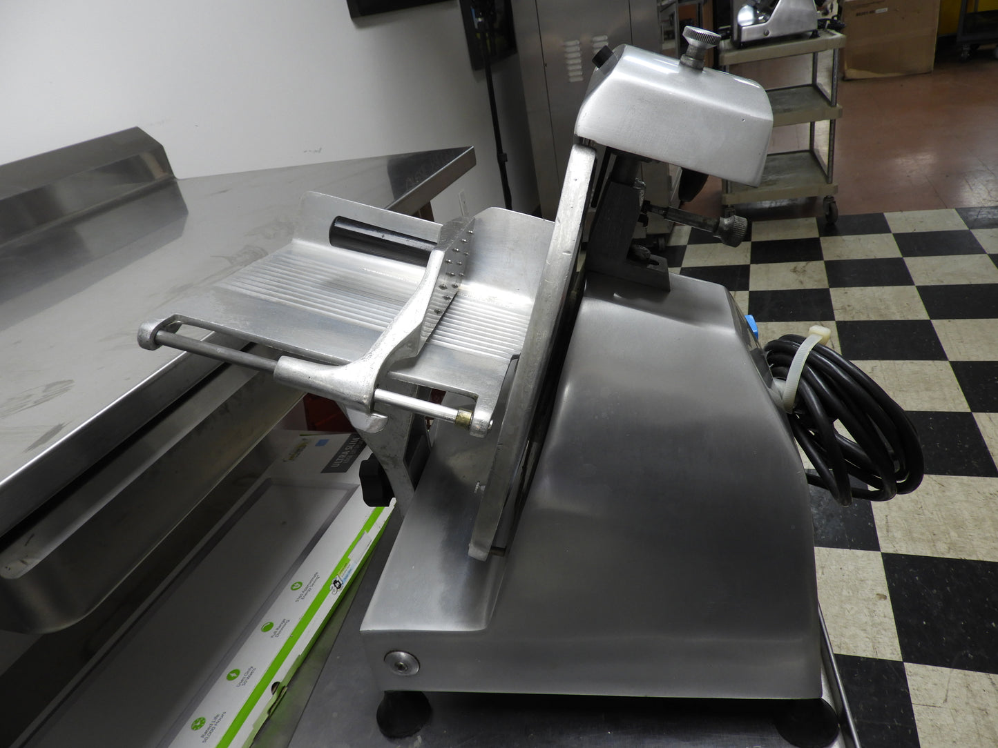 Used Globe Chefmate GC-12 12" Manual Gravity Fed Commercial Deli Slicer 1/3hp 120V