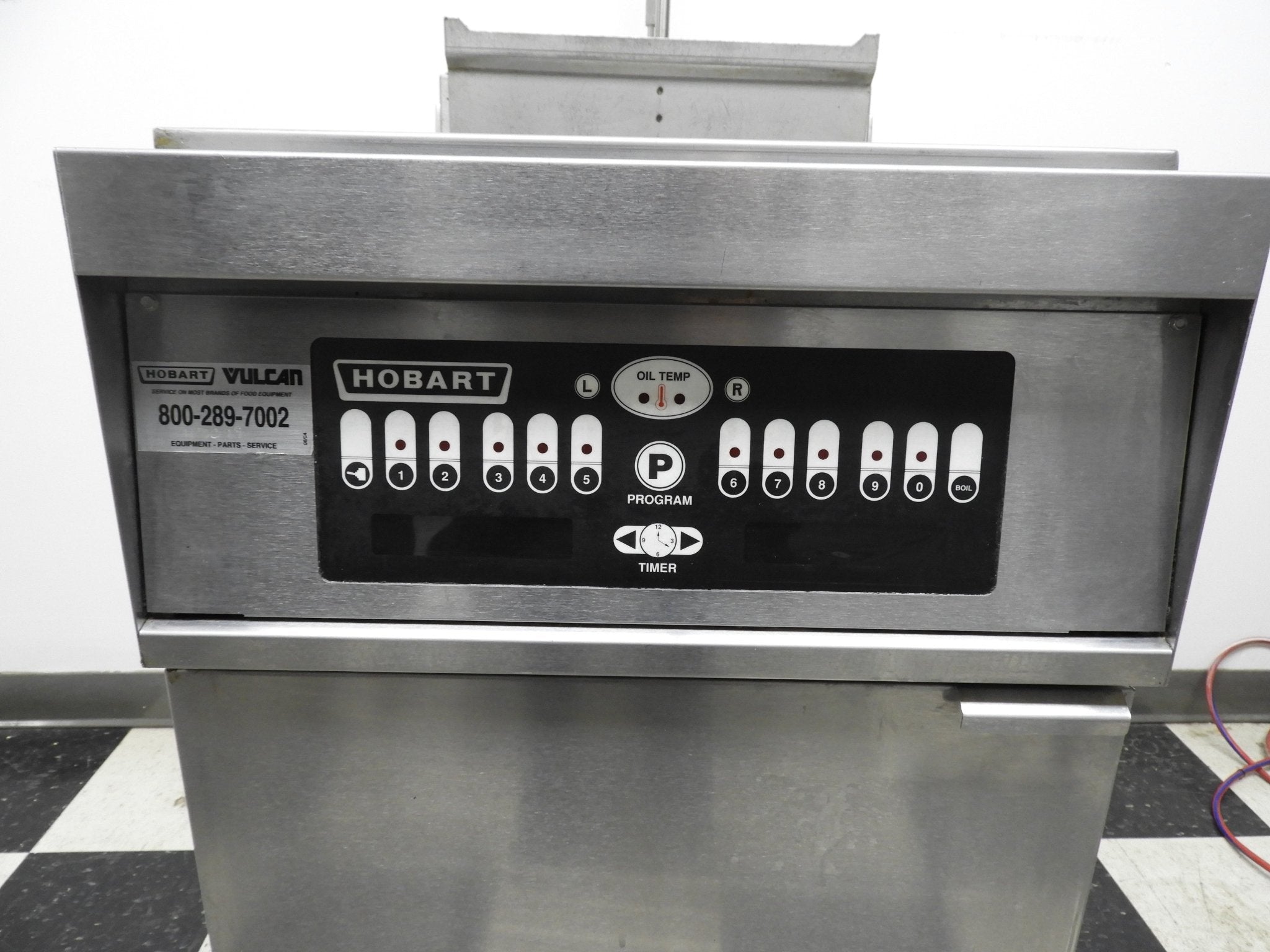 Used Hobart HF85C Commercial Full Pot Deep fryer with Auto Lift 220 volt 3 phase - Falcon Restaurant Supply - 1