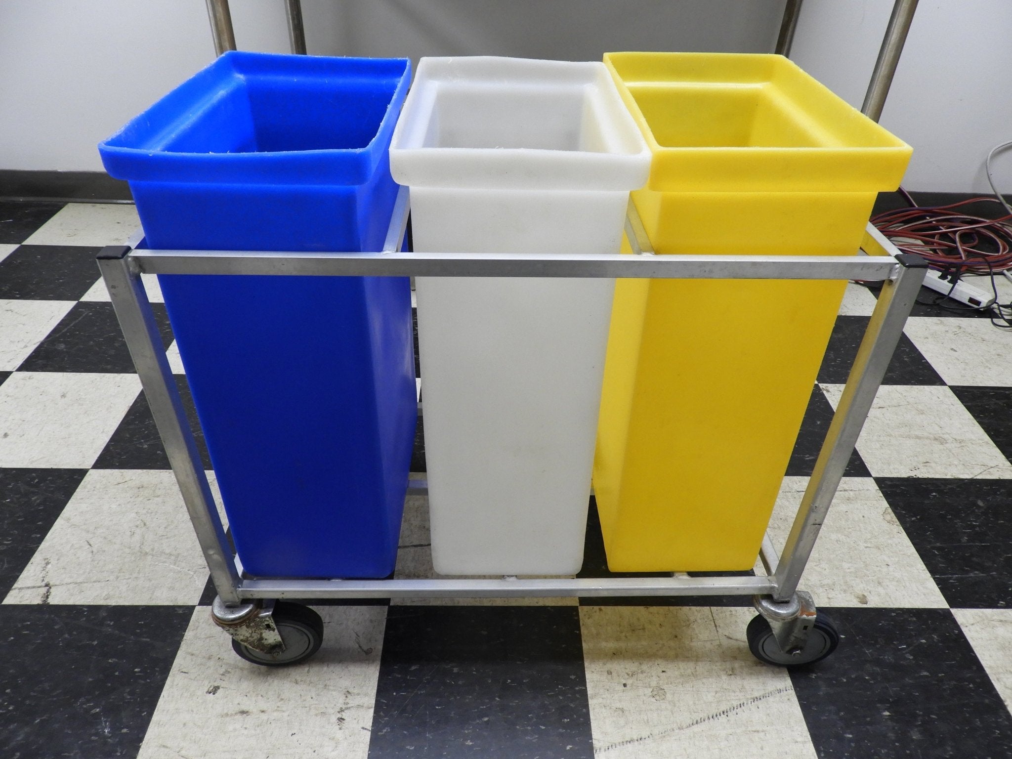 Used Winholt 148PIB 30 Gallon / 480 Cup Mobile Triple Ingredient Plastic Bins without Lids - Falcon Restaurant Supply - 1