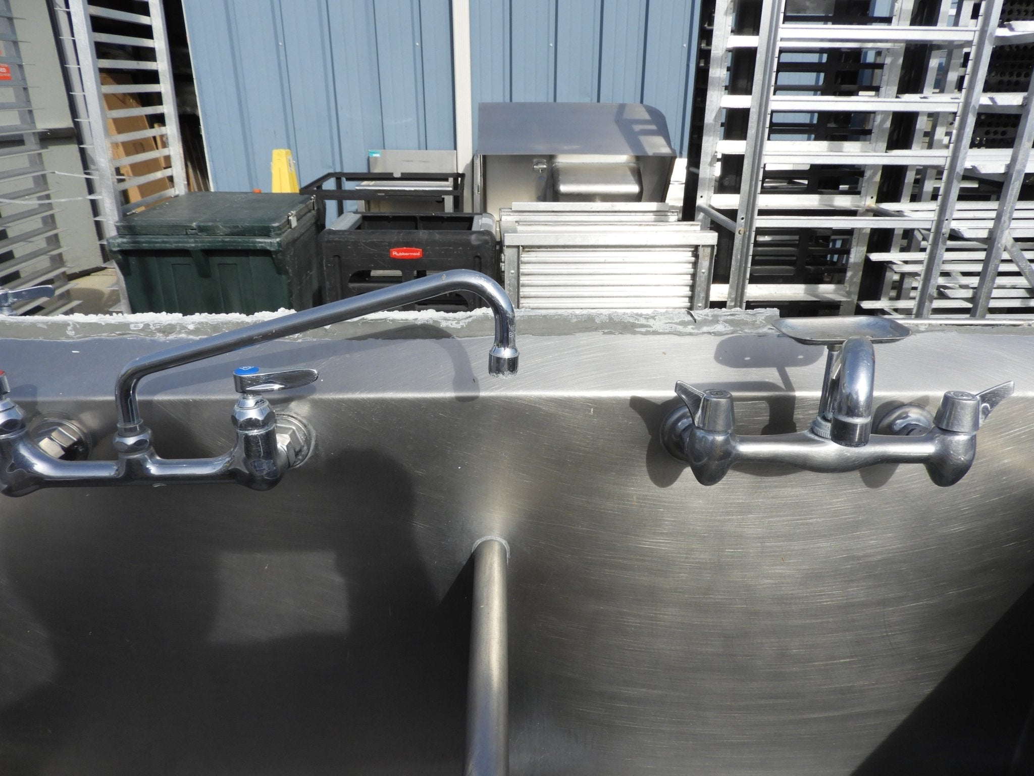 Used 2 Bay Stainless Steel Commercial Sink with Twist Drains - SS23 - Falcon Restaurant Supply - 4