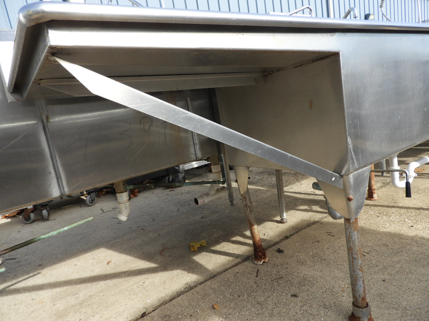 Used 2 Bay Stainless Steel Commercial Sink with Twist Drains - SS23