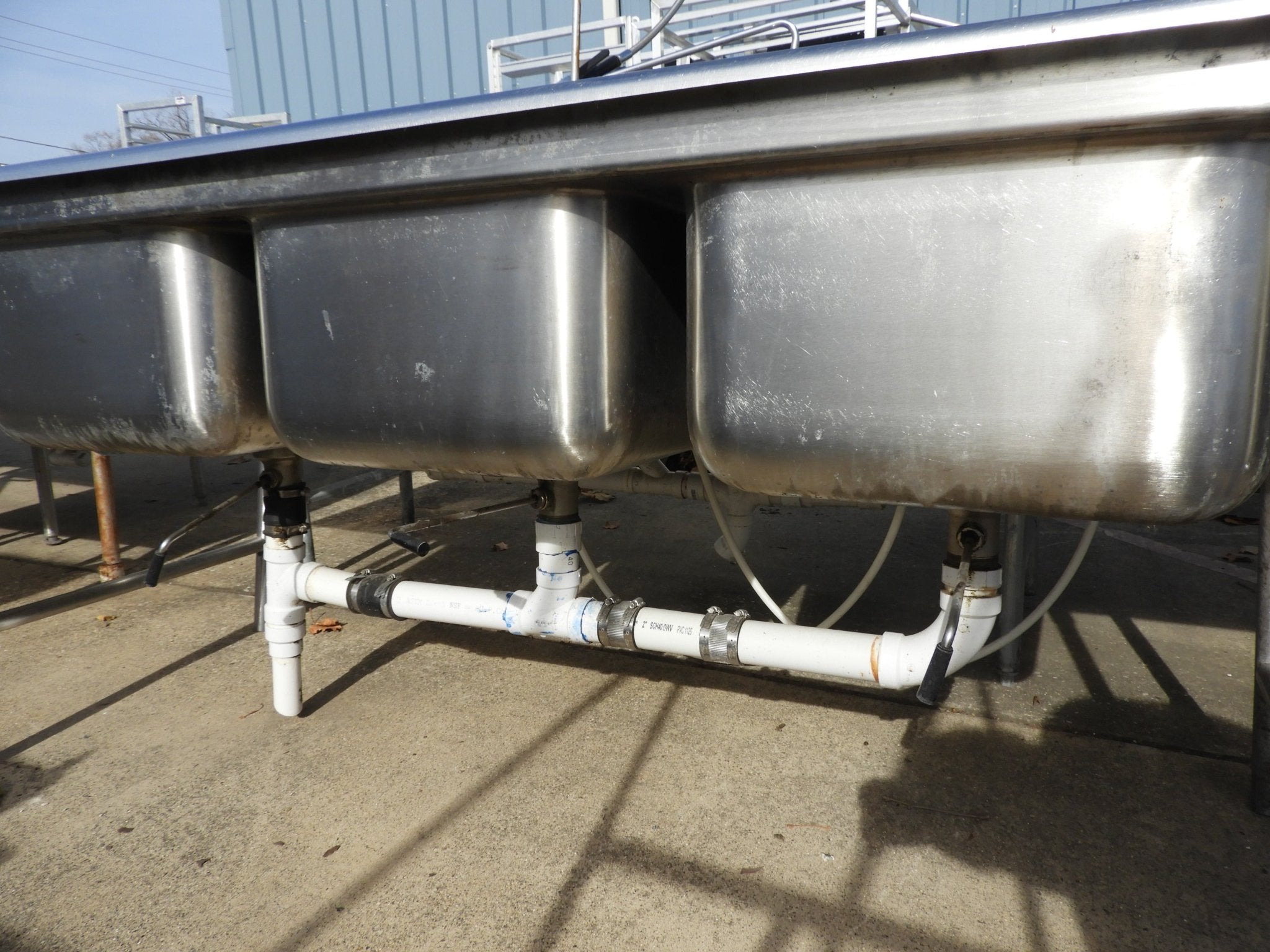 Used 3 Compartment Stainless Steel Commercial Sink with Twist Drains - SS20 - Falcon Restaurant Supply - 4