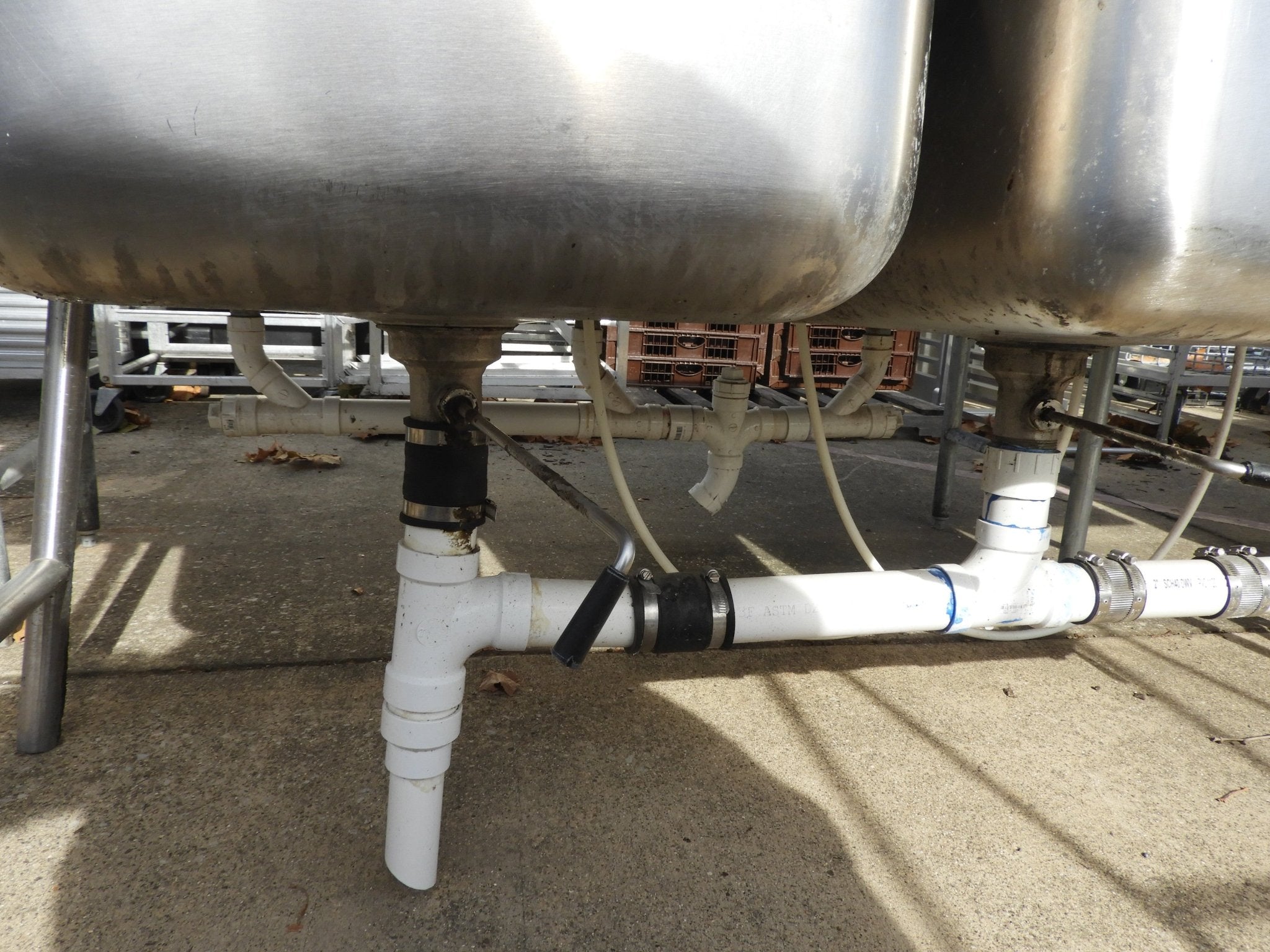 Used 3 Compartment Stainless Steel Commercial Sink with Twist Drains - SS20 - Falcon Restaurant Supply - 9