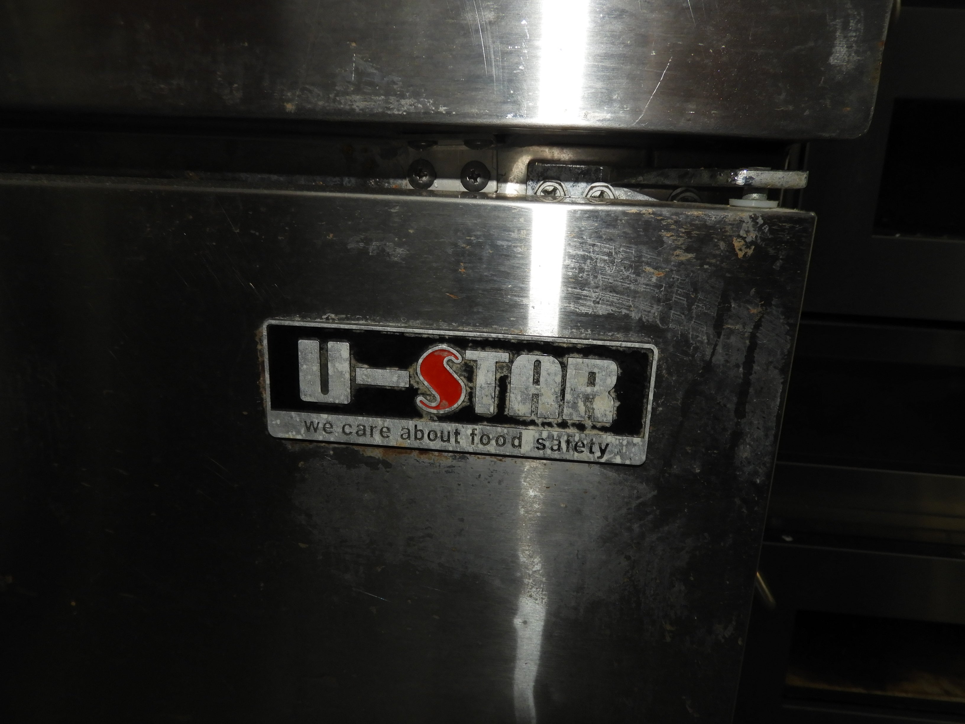 Used U-STAR 92" REFRIGERATED PIZZA PREP TABLE 3 DOOR USPZ-3D