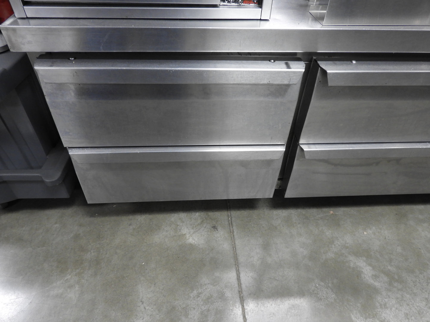 Continental D108GN 108"x35"x26" 6 Drawer  Commercial Chef Base As Is