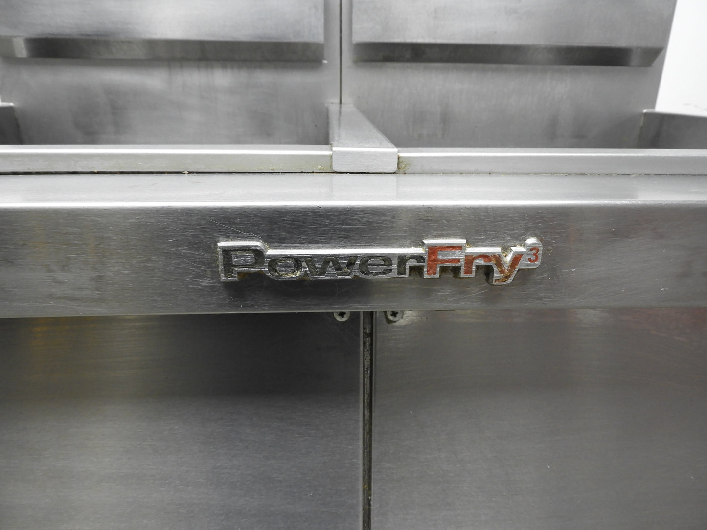 Used Vulcan 2TR65AF-1 PowerFry3 Natural Gas Floor Fryer 130-140 lb. 2 Unit Floor Fryer 160,000 BTU on Casters