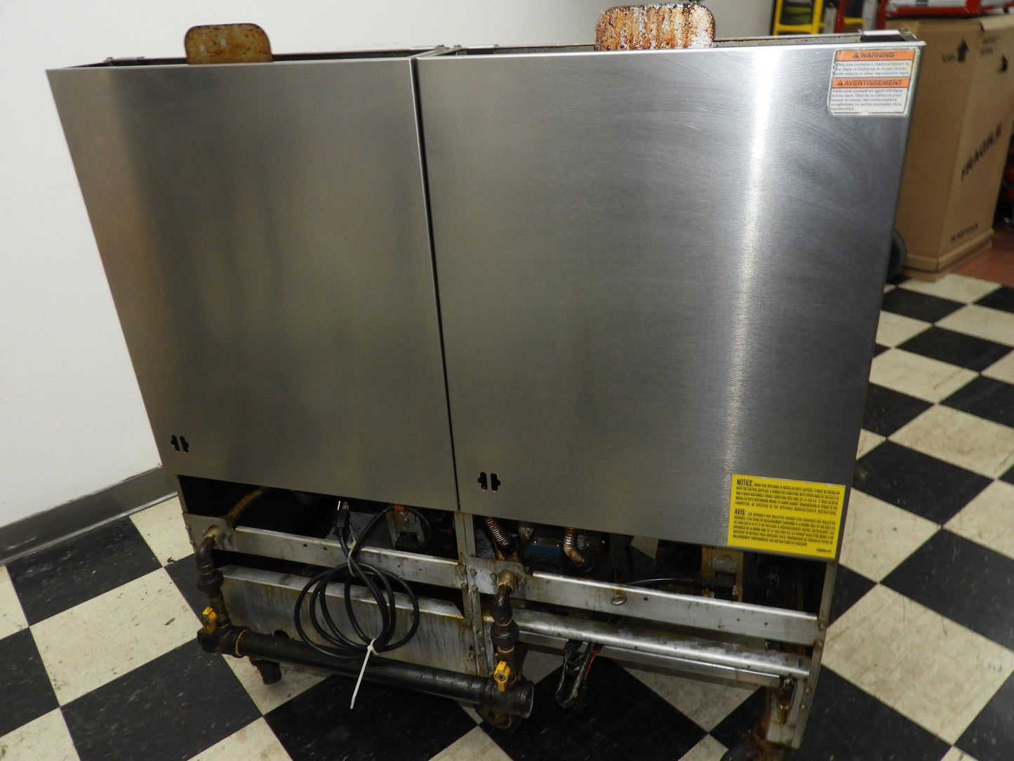 Used Vulcan 2TR65AF-1 PowerFry3 Natural Gas Floor Fryer 130-140 lb. 2 Unit Floor Fryer 160,000 BTU on Casters