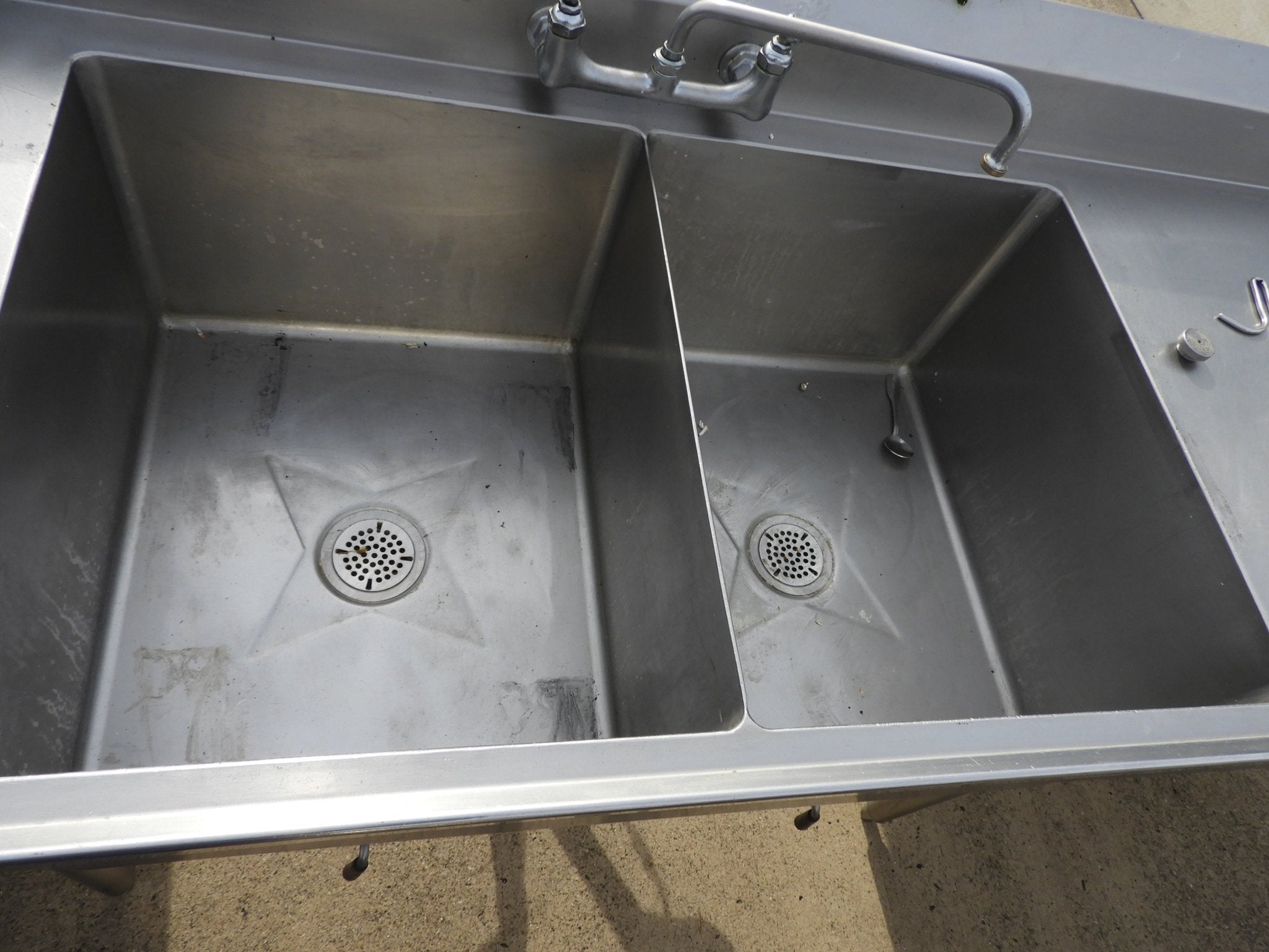 Used Remco 2 Compartment Commercial Stainless Steel Sink with Twist Drains - SS16 - Falcon Restaurant Supply - 4
